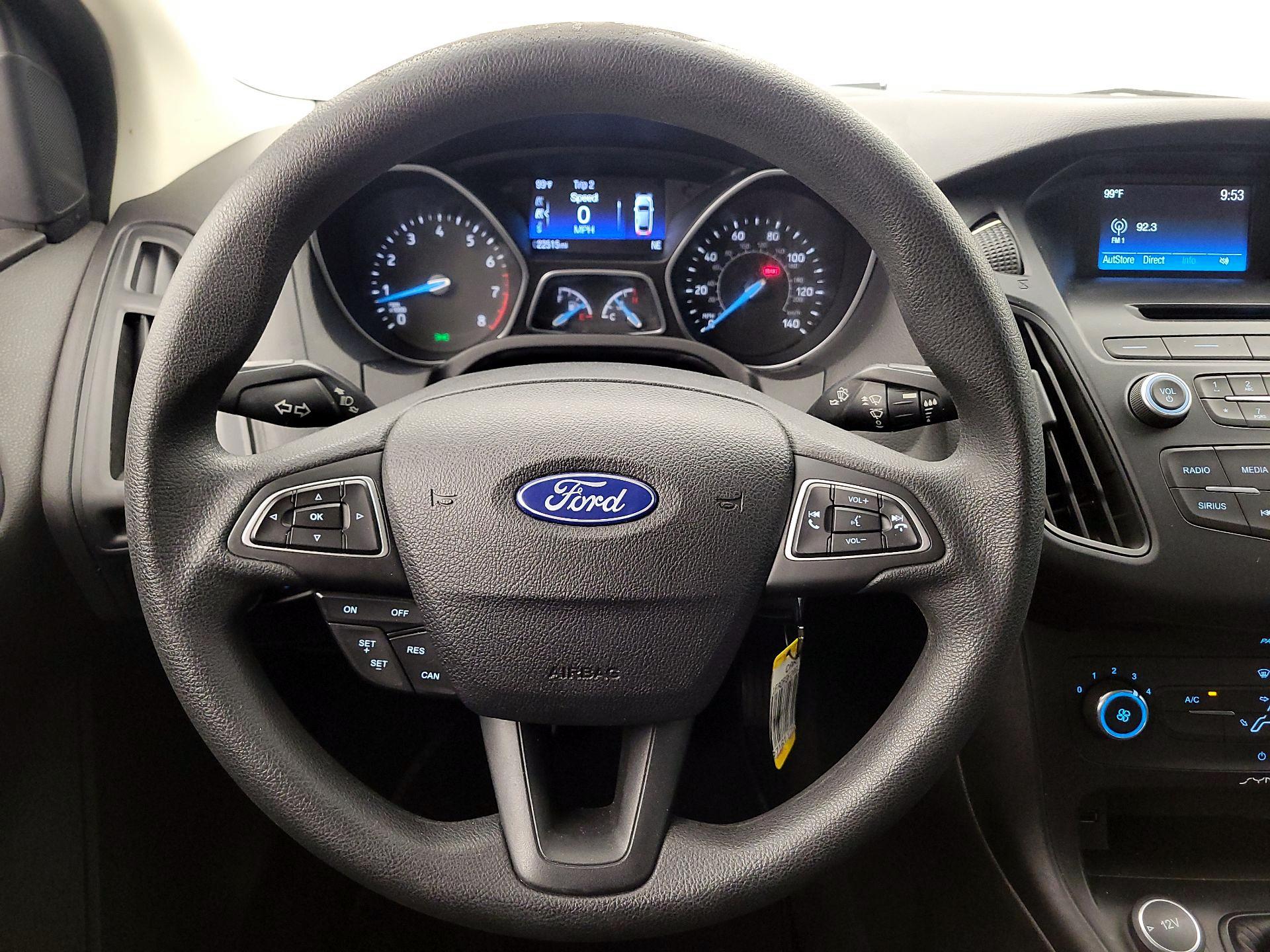 Thumbnail: 2016 Ford Focus - 10
