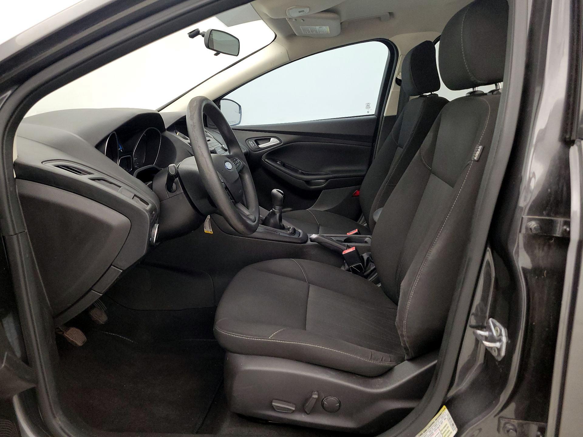 Thumbnail: 2016 Ford Focus - 11