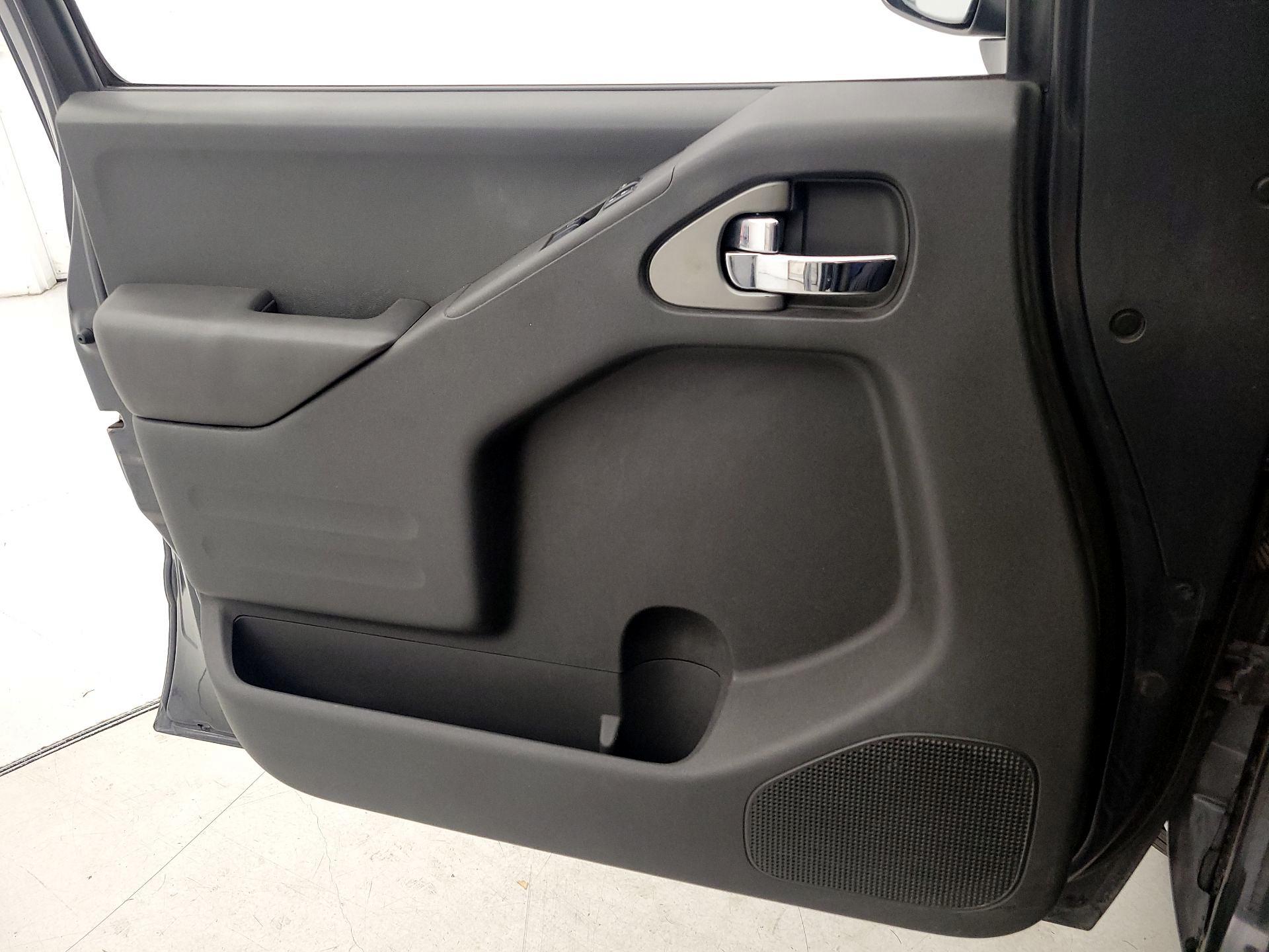 Thumbnail: 2015 Nissan Frontier - 12