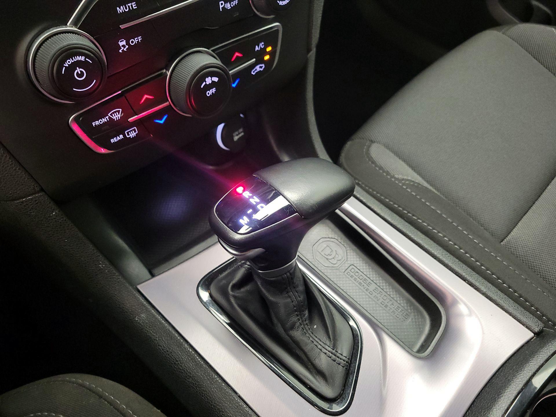 Thumbnail: 2020 Dodge Charger - 17
