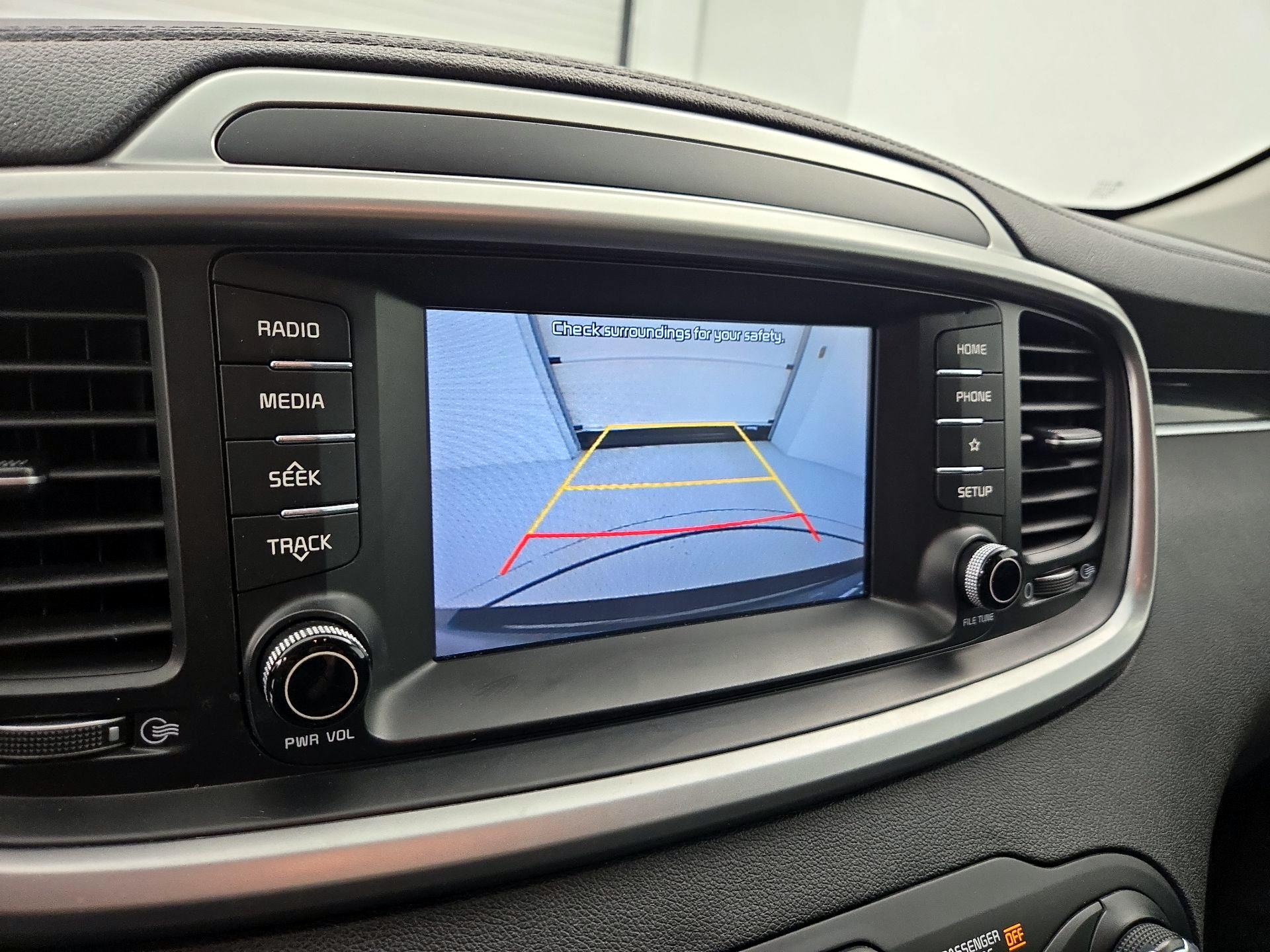 Thumbnail: 2019 Kia Sorento - 14