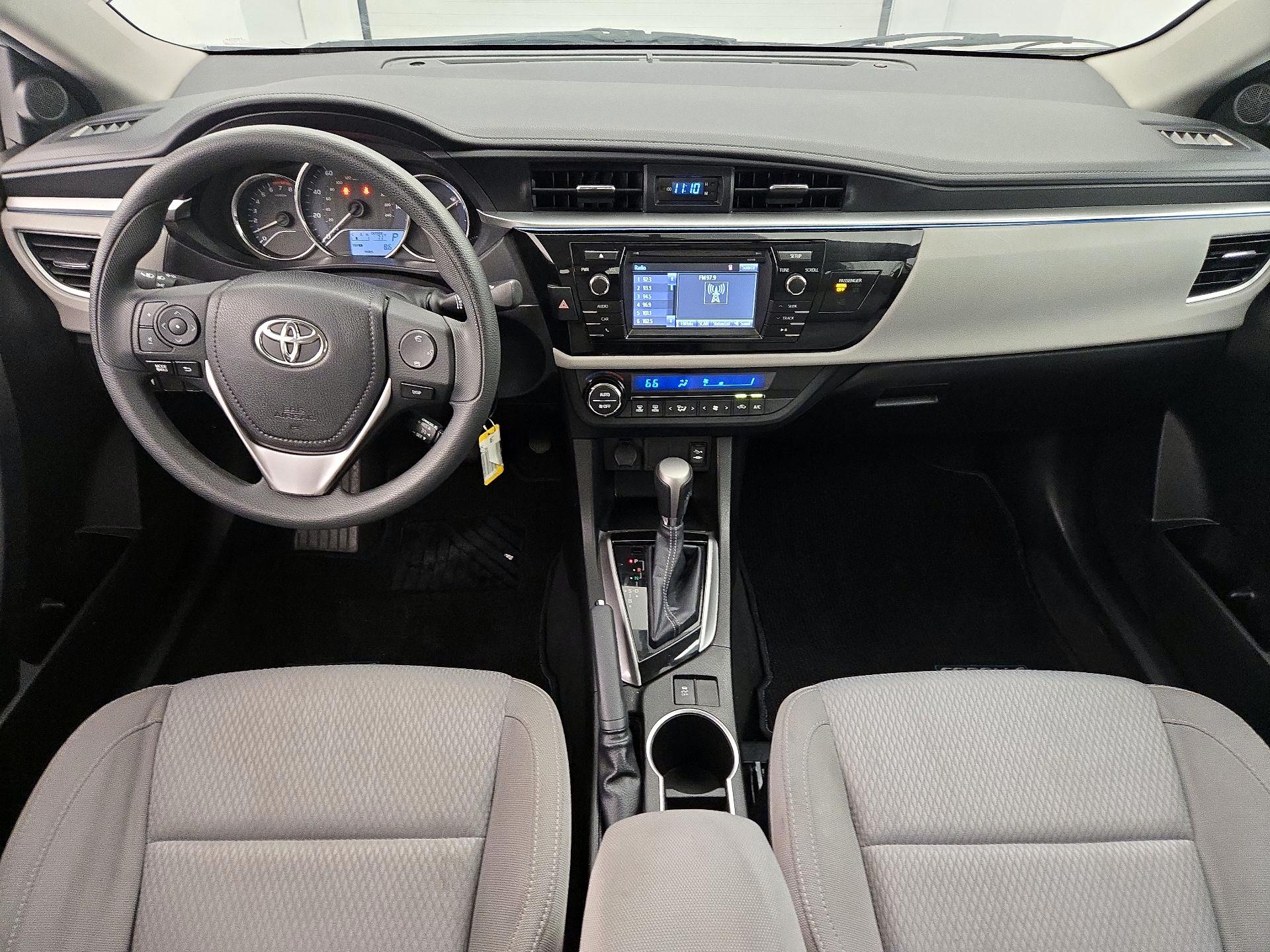Thumbnail: 2015 Toyota Corolla - 9