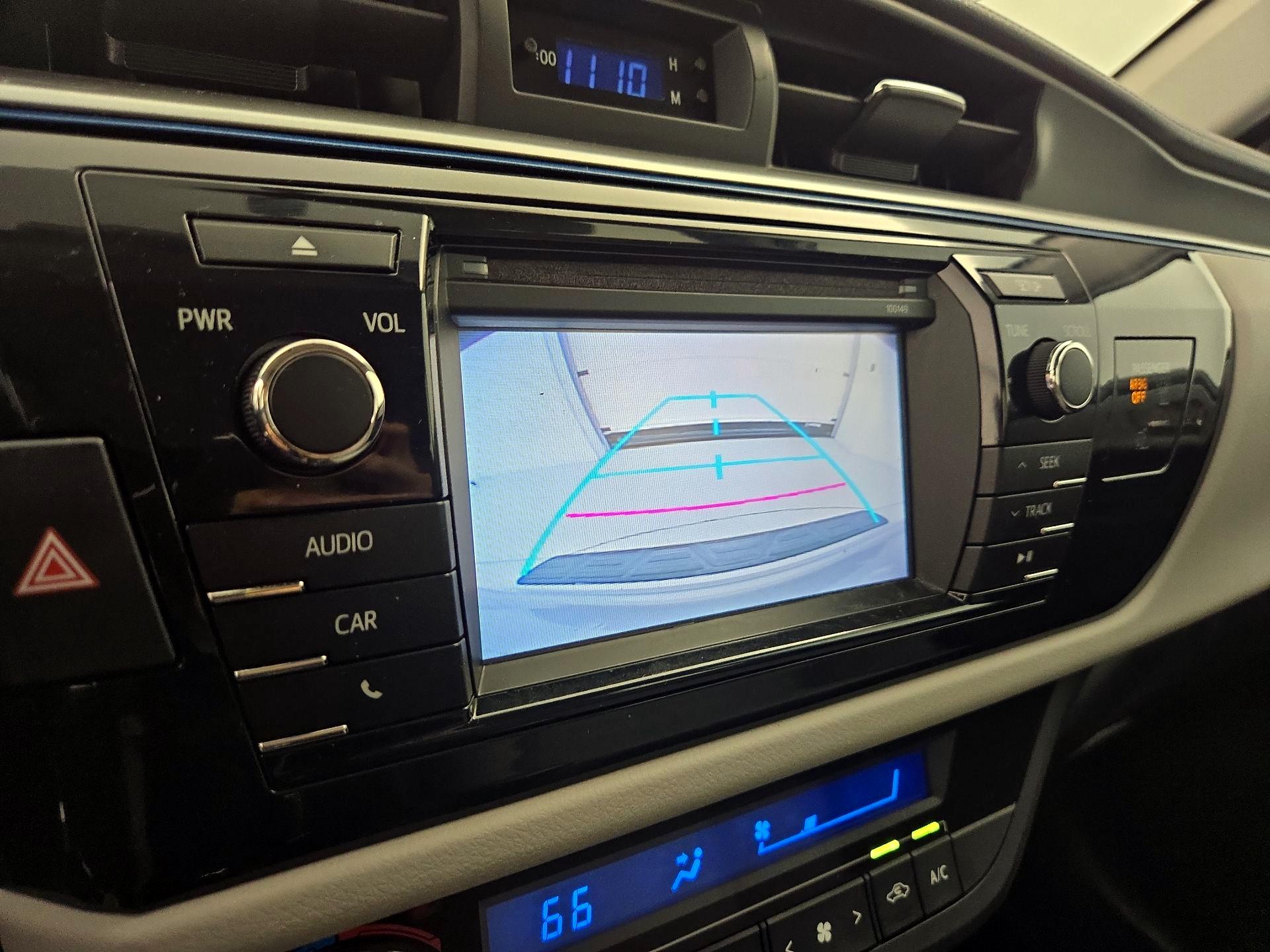 Thumbnail: 2015 Toyota Corolla - 14