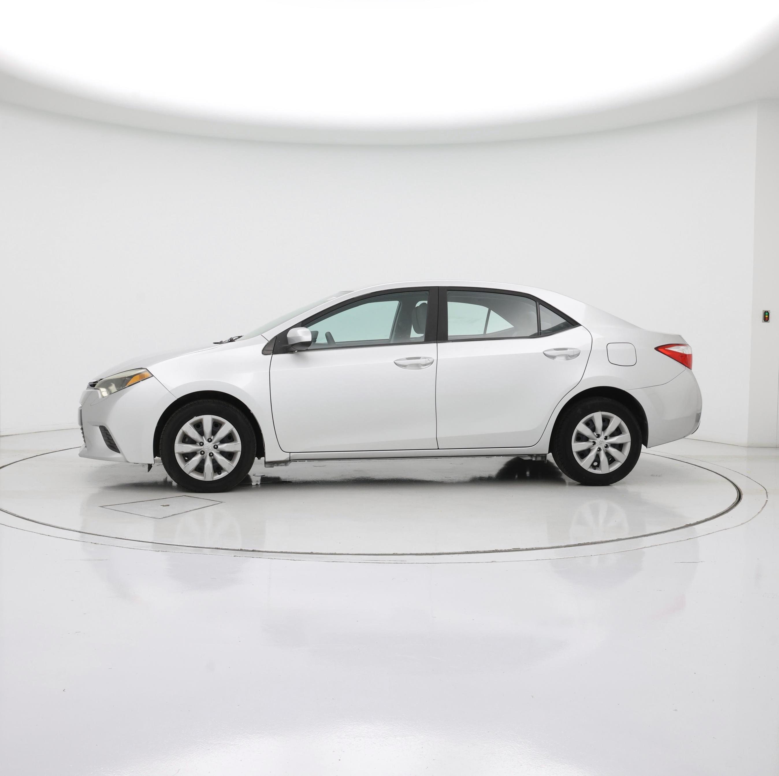 Thumbnail: 2015 Toyota Corolla - 3