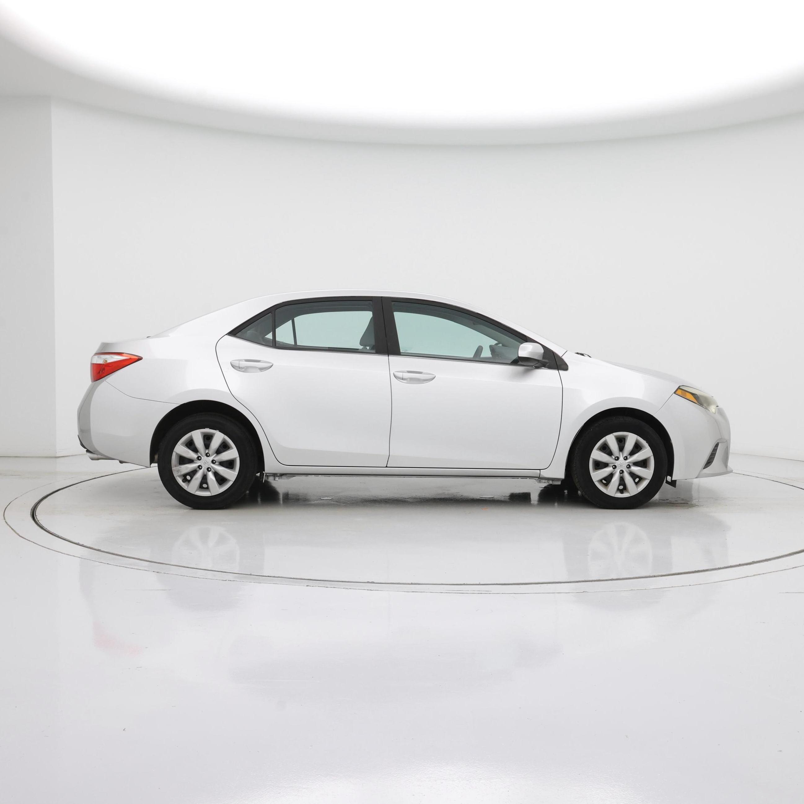 Thumbnail: 2015 Toyota Corolla - 7