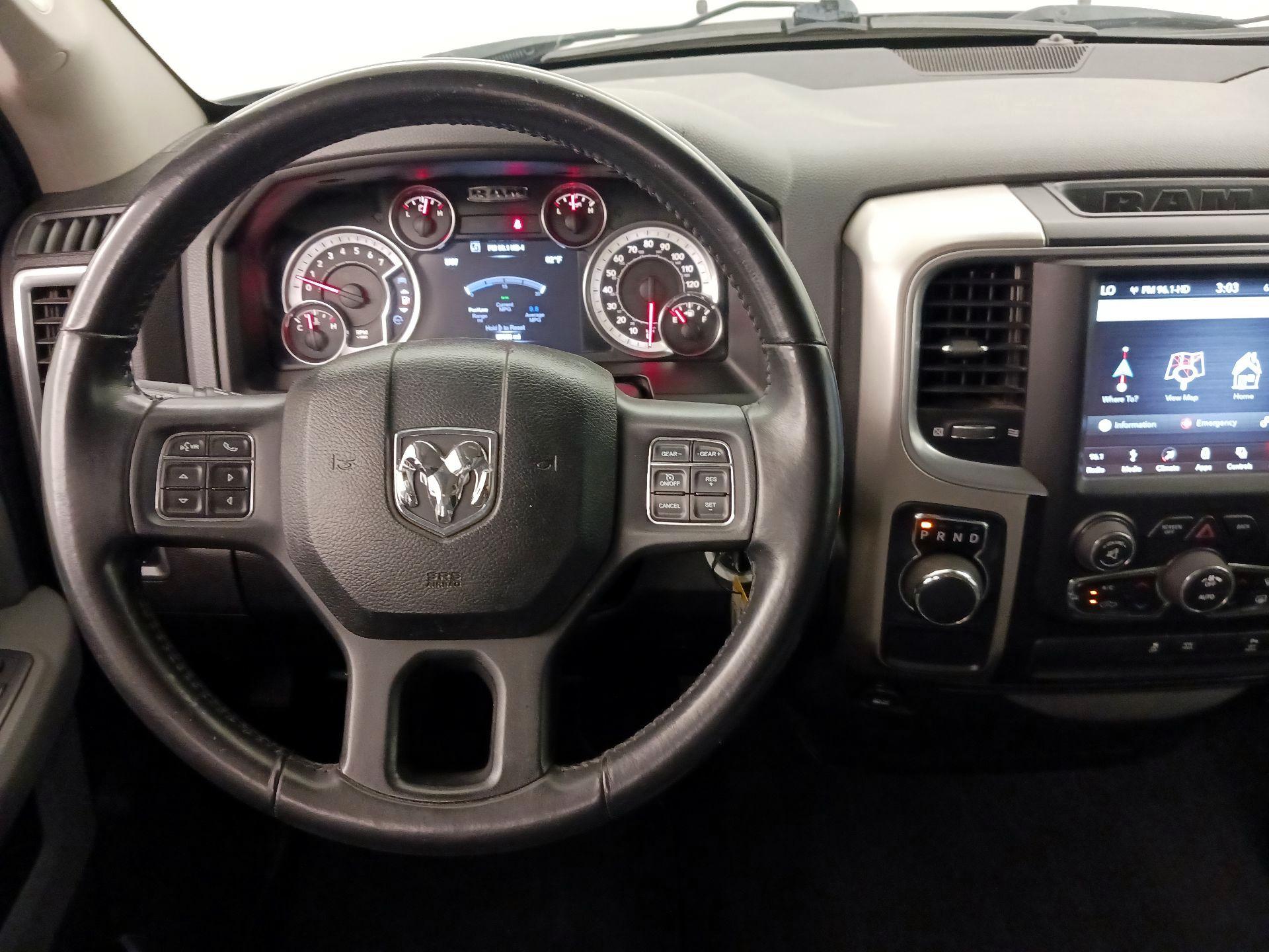 Thumbnail: 2019 RAM 1500 Classic - 10