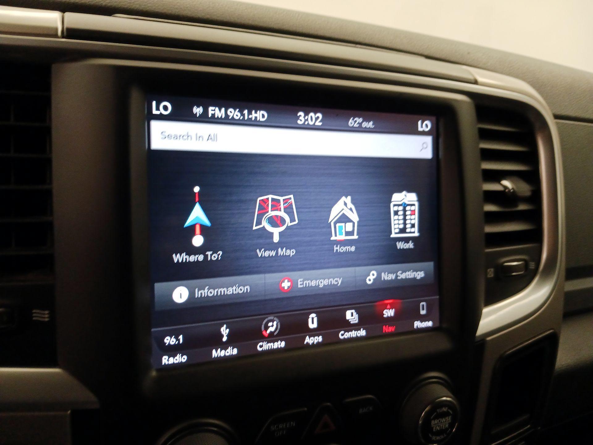 Thumbnail: 2019 RAM 1500 Classic - 14