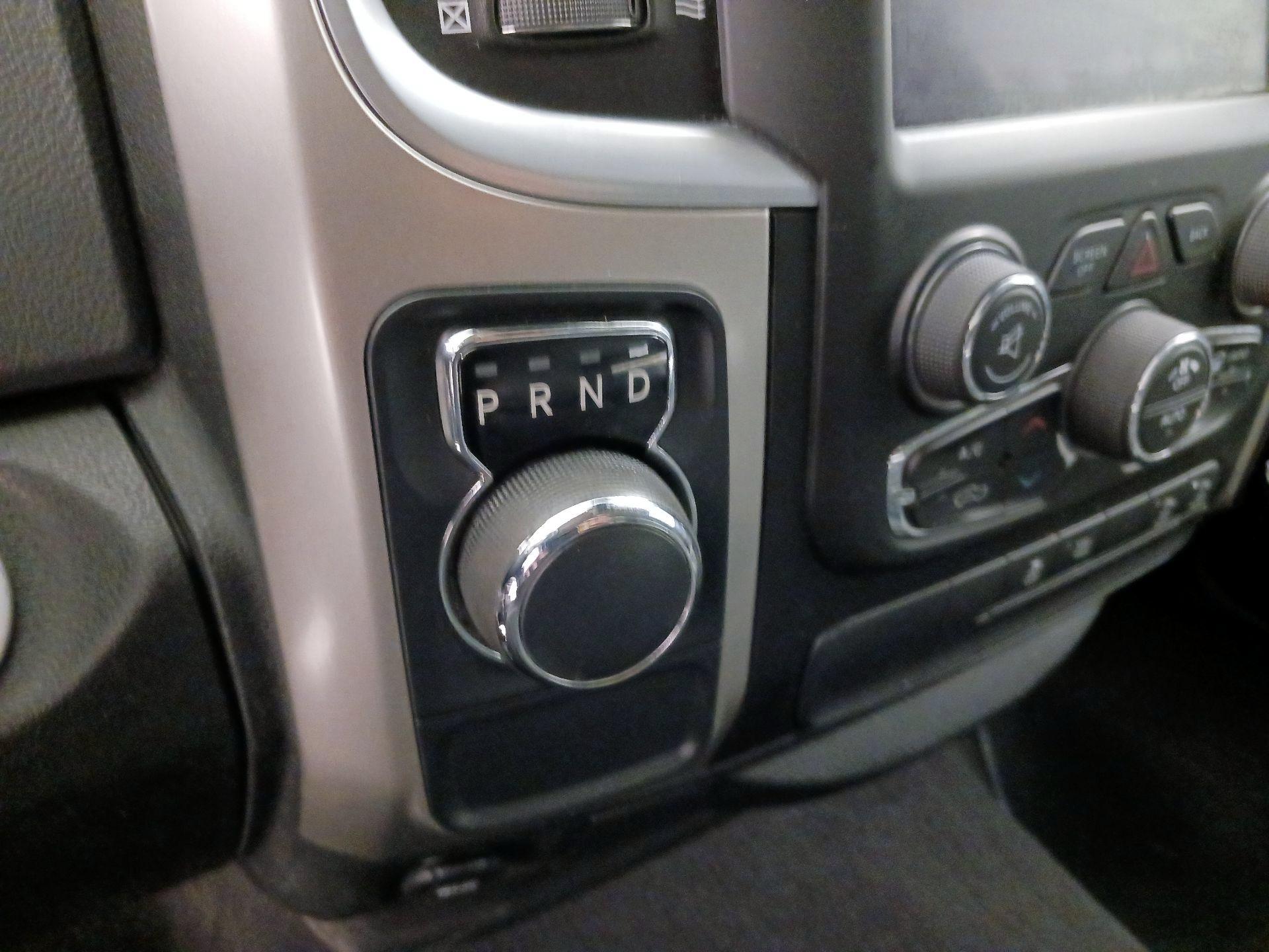 Thumbnail: 2019 RAM 1500 Classic - 18