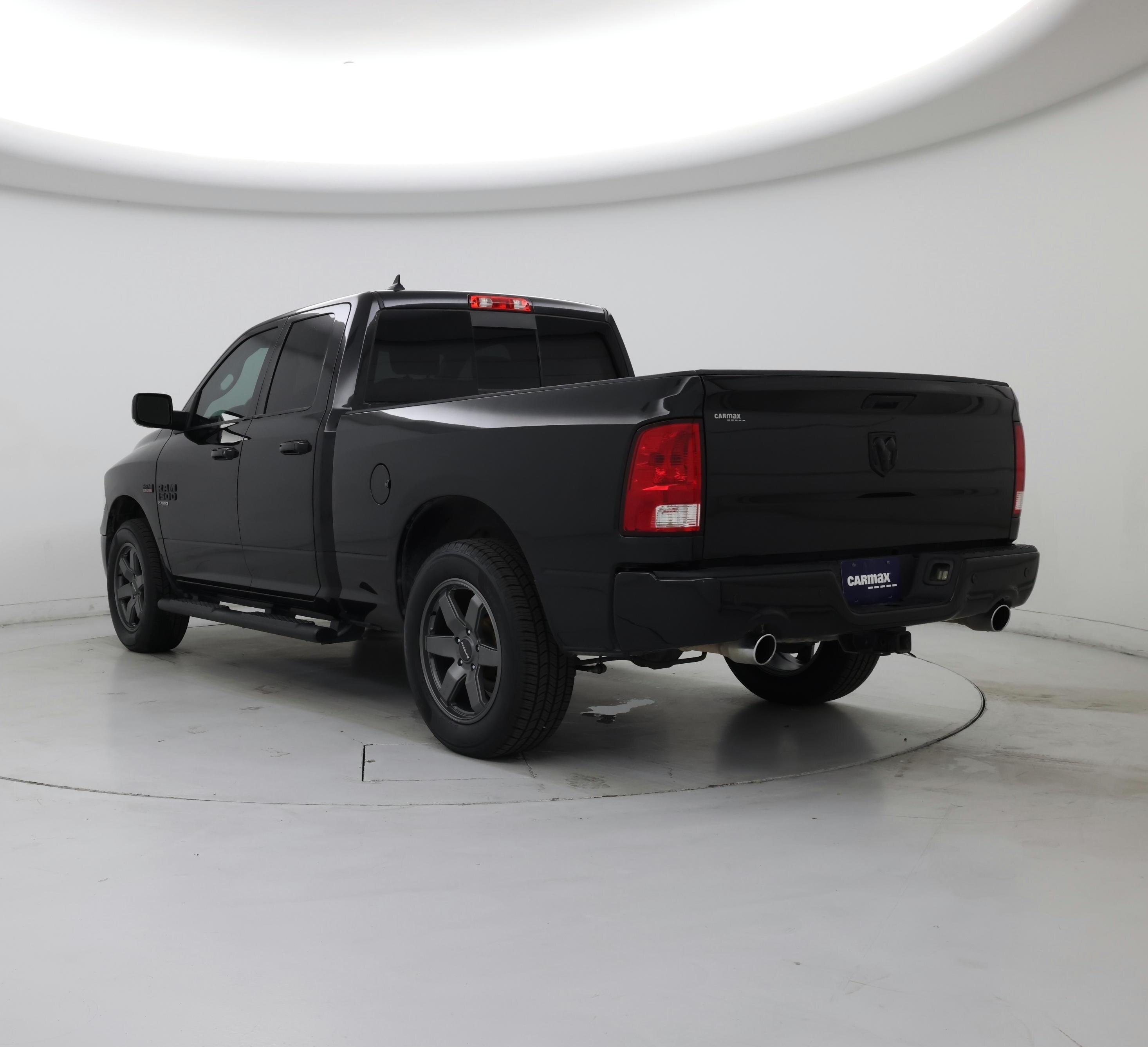 Thumbnail: 2019 RAM 1500 Classic - 2