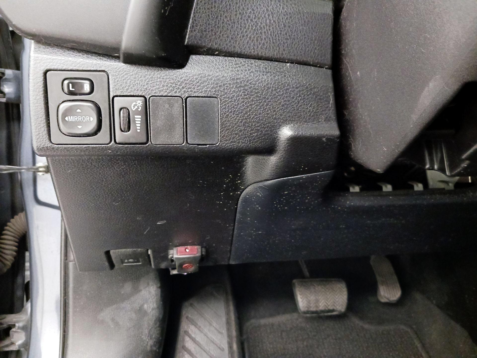 Thumbnail: 2017 Toyota Corolla - 13