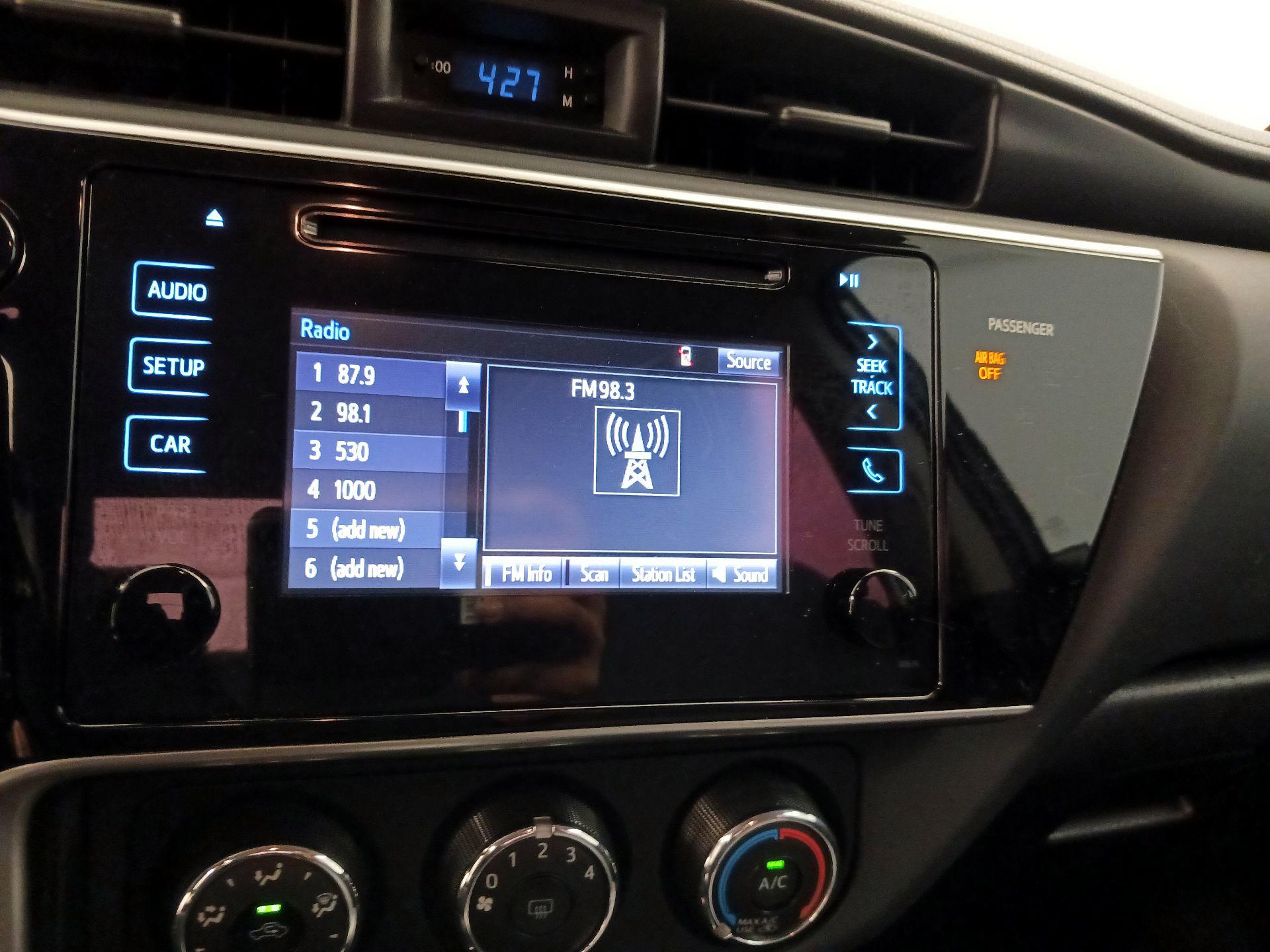 Thumbnail: 2017 Toyota Corolla - 15