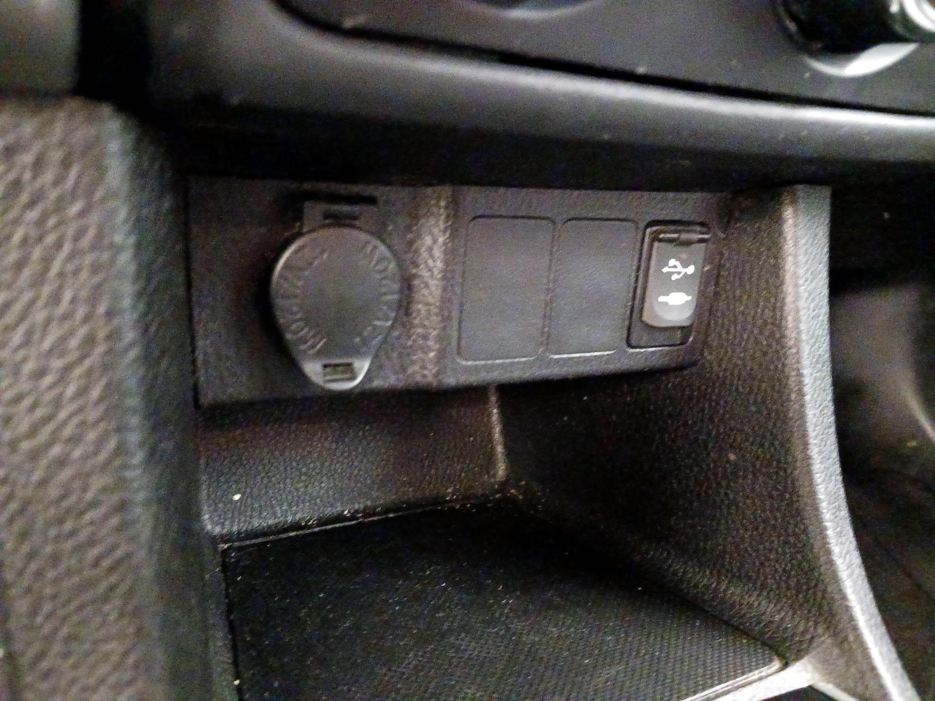 Thumbnail: 2017 Toyota Corolla - 18