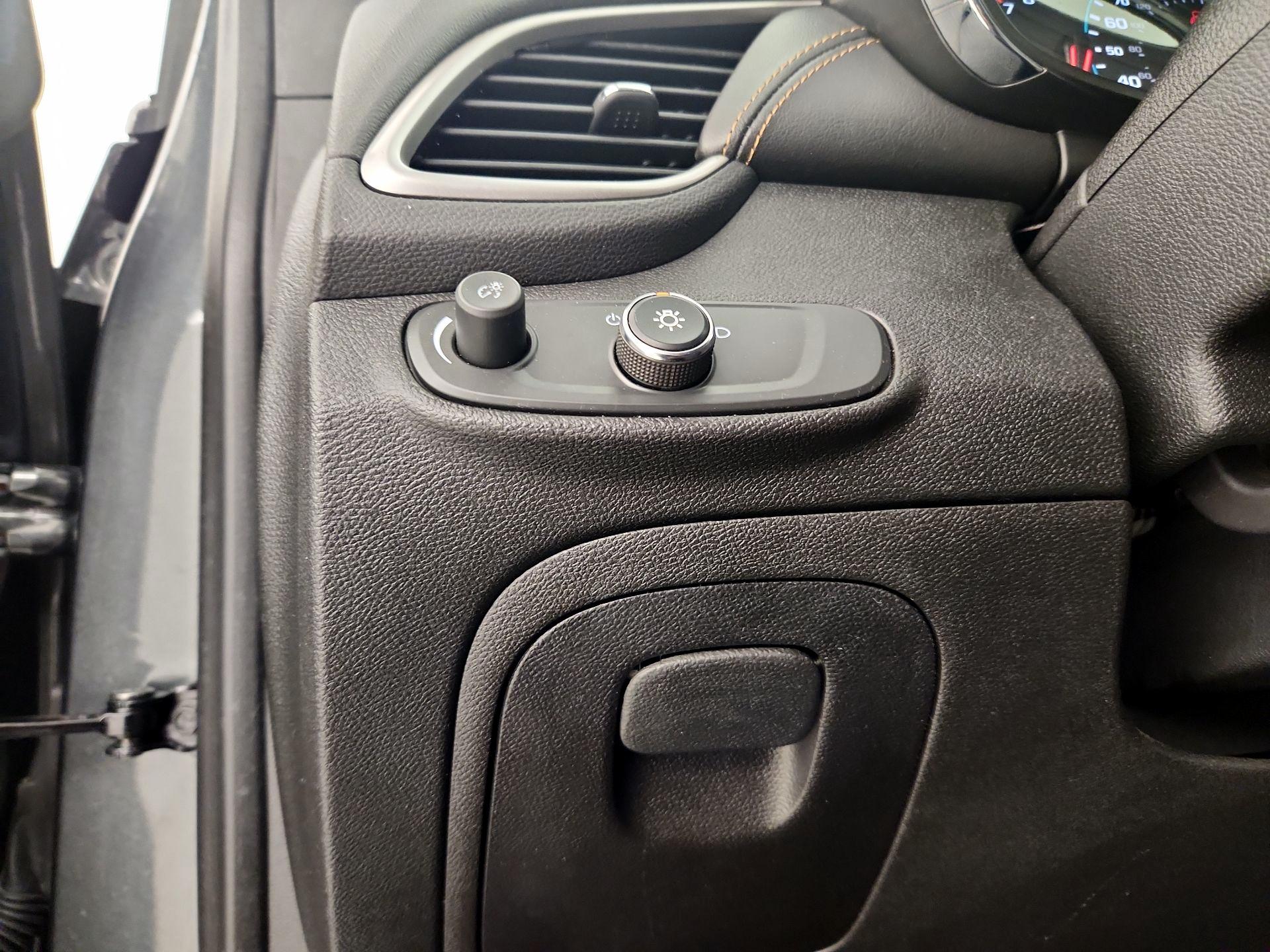 Thumbnail: 2019 Chevrolet Trax - 13