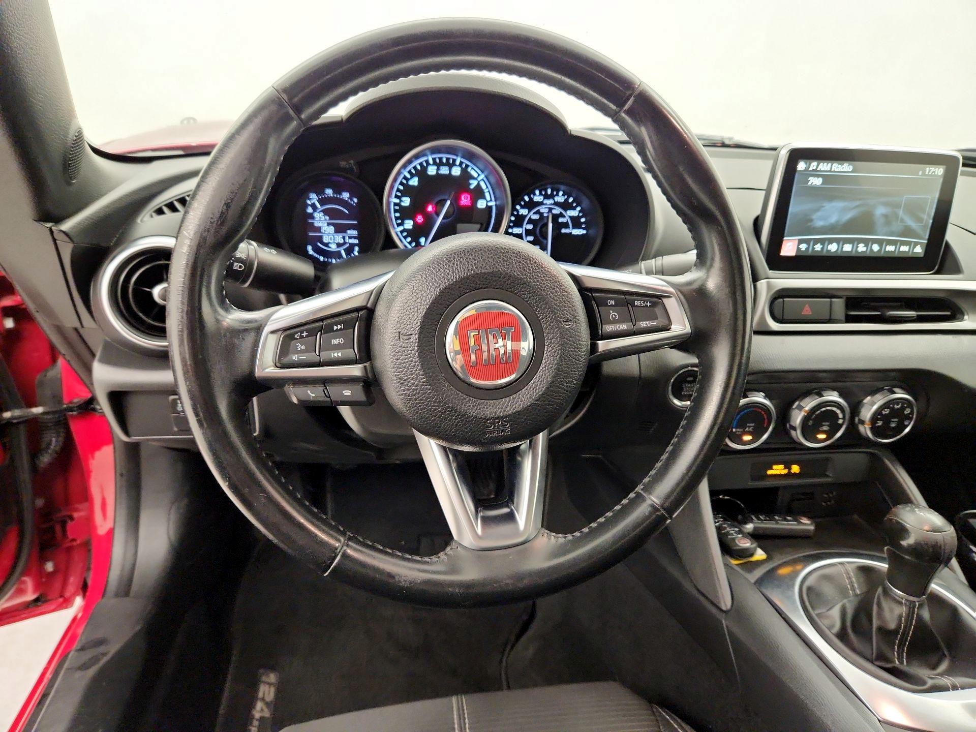 Thumbnail: 2017 Fiat 124 Spider - 10