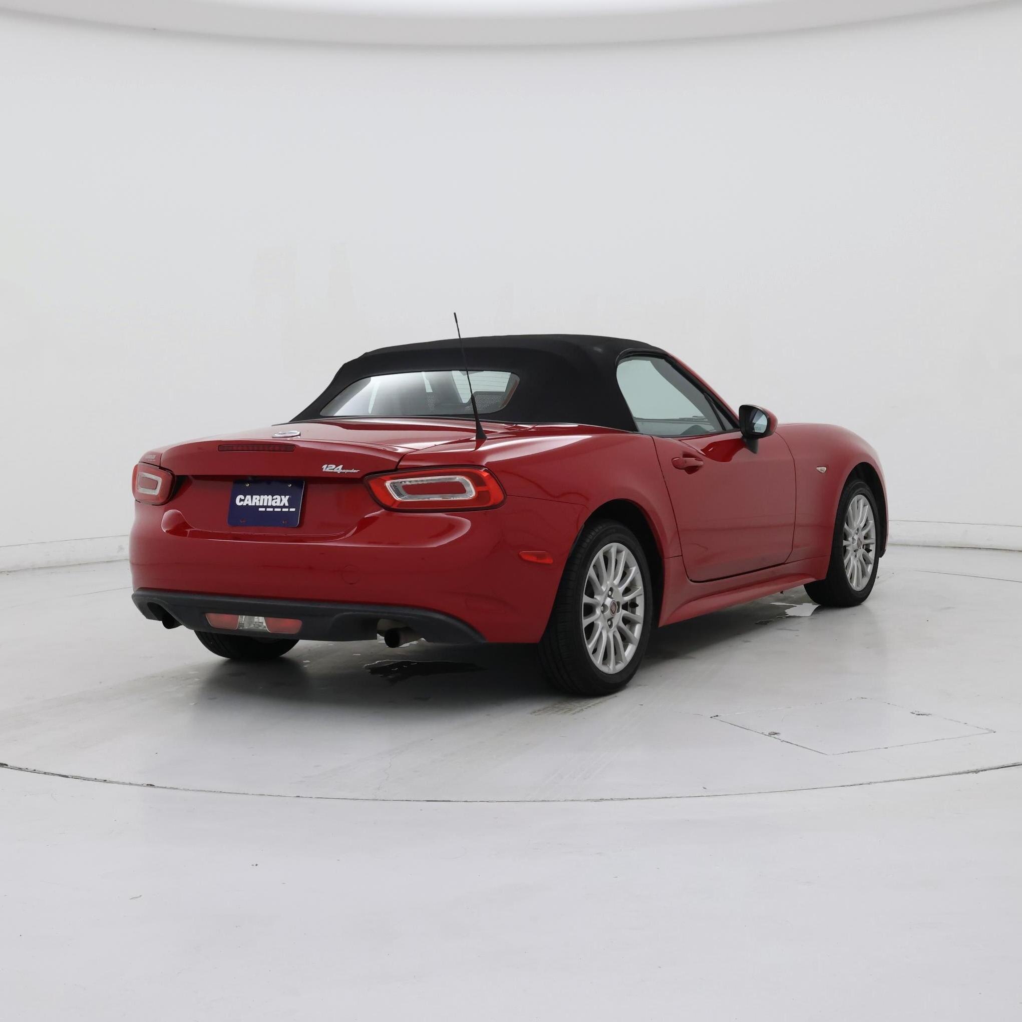 Thumbnail: 2017 Fiat 124 Spider - 8