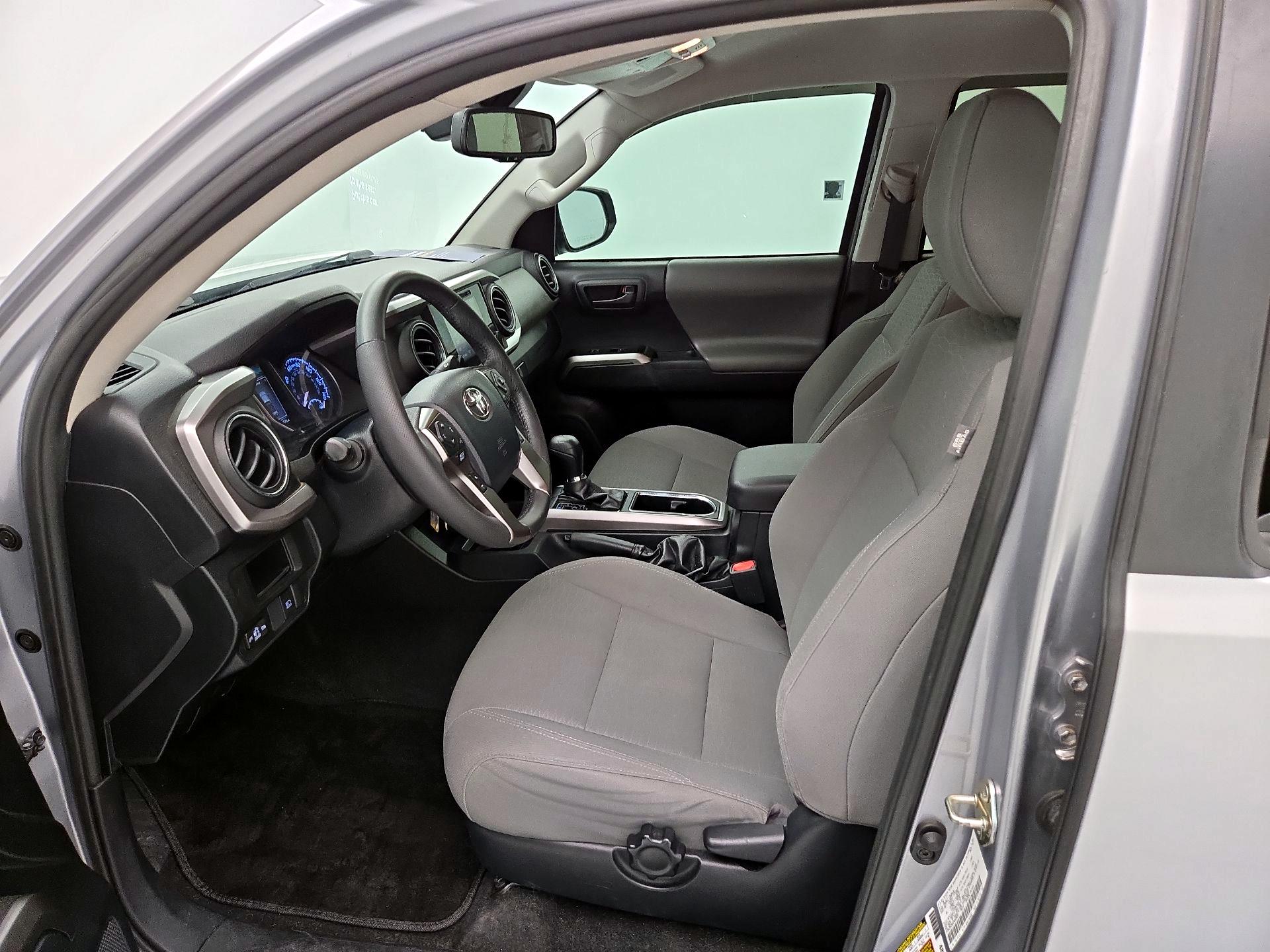 Thumbnail: 2019 Toyota Tacoma - 11