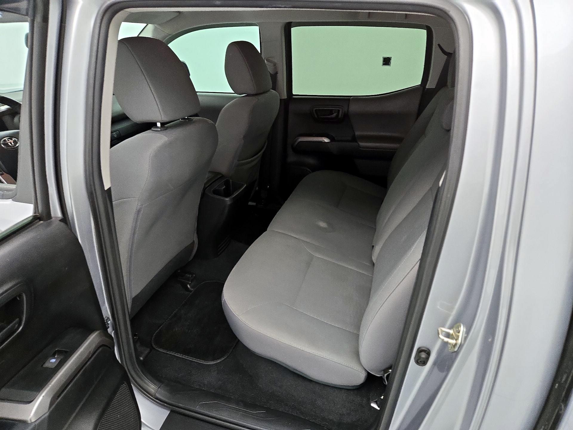 Thumbnail: 2019 Toyota Tacoma - 19