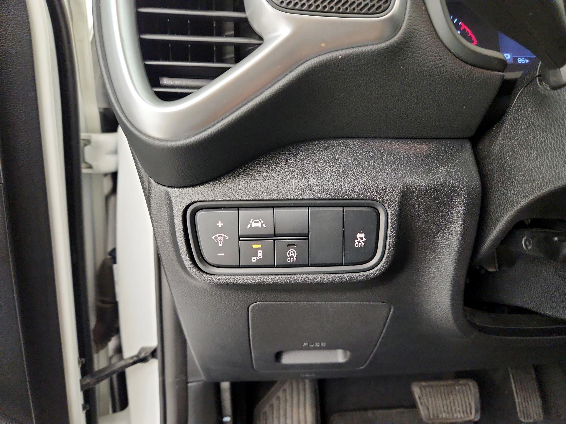 Thumbnail: 2020 Kia Soul - 13