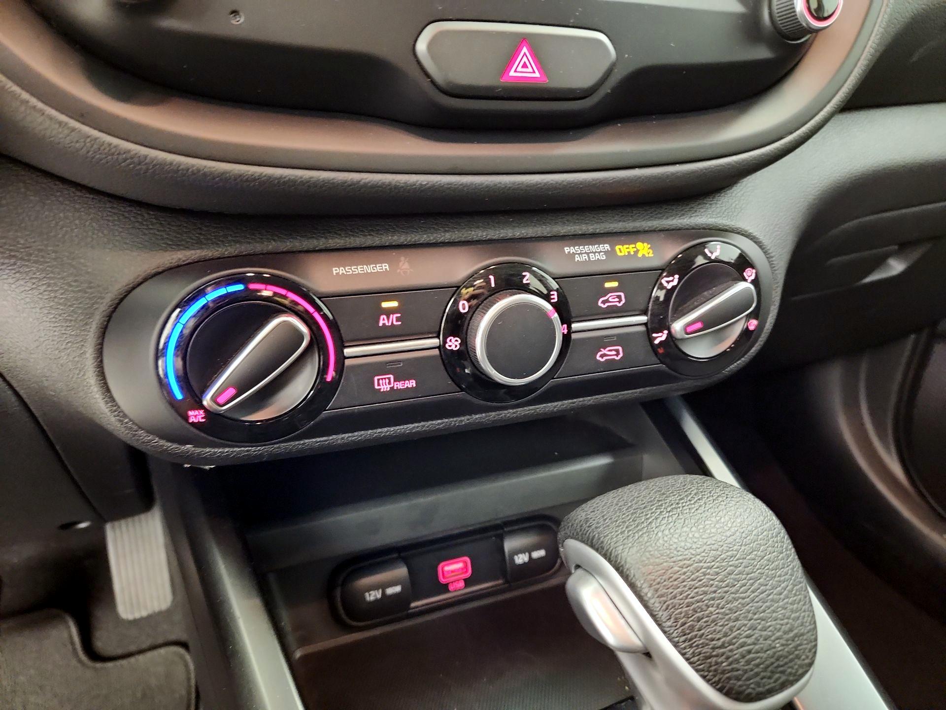 Thumbnail: 2020 Kia Soul - 16