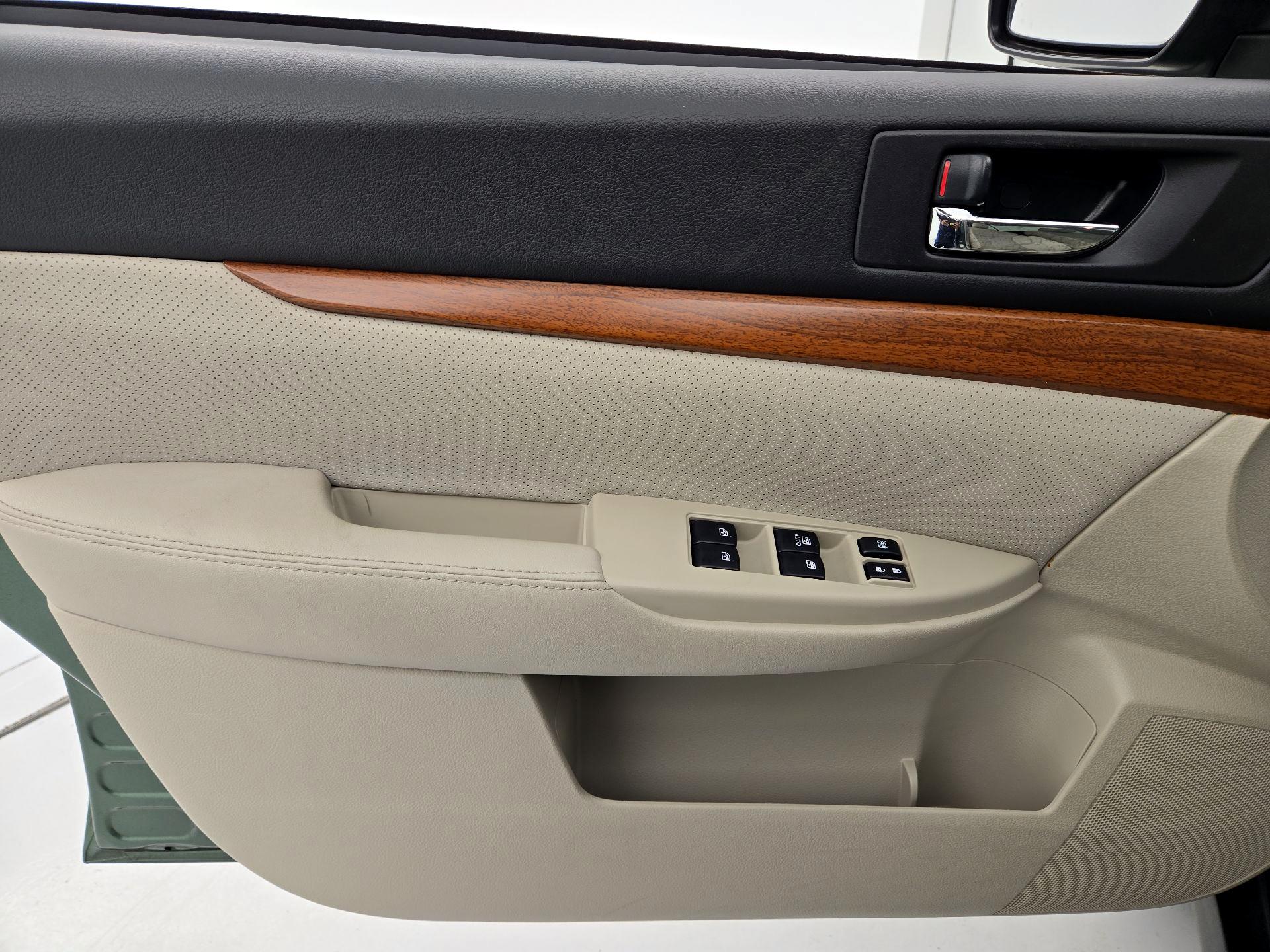 Thumbnail: 2014 Subaru Outback - 12