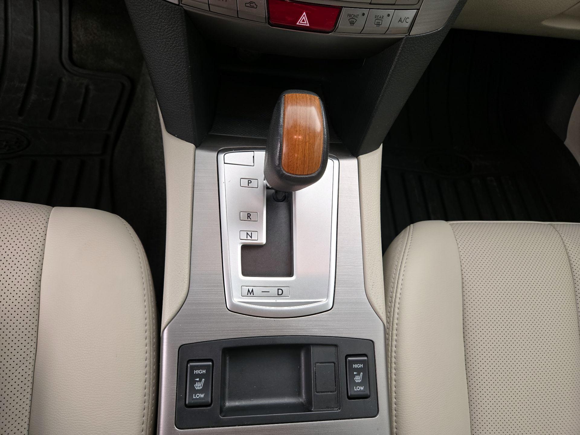 Thumbnail: 2014 Subaru Outback - 18