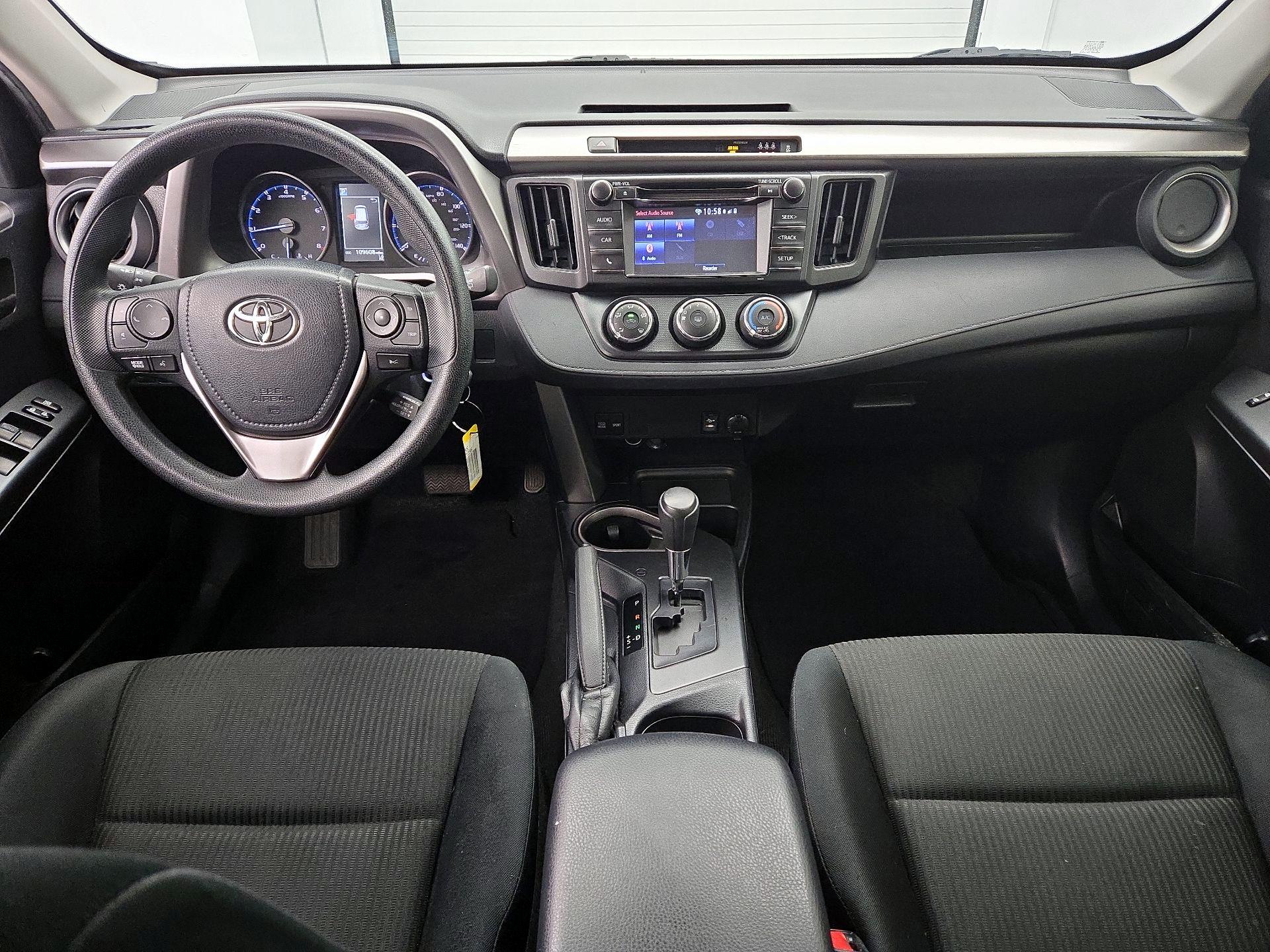 Thumbnail: 2017 Toyota RAV4 - 9