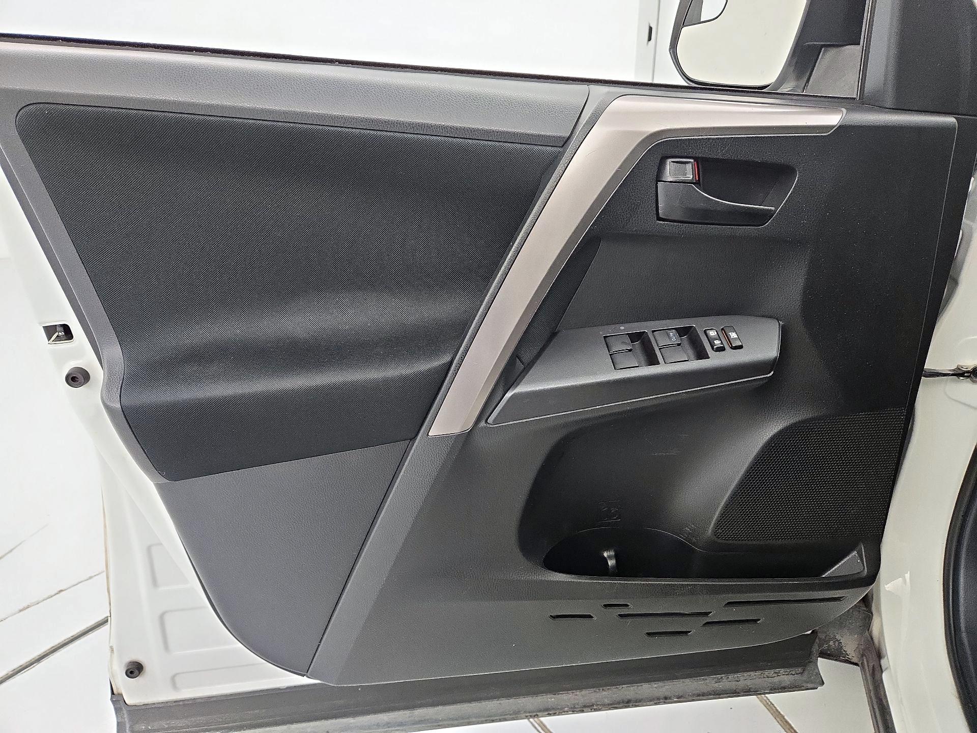 Thumbnail: 2017 Toyota RAV4 - 12