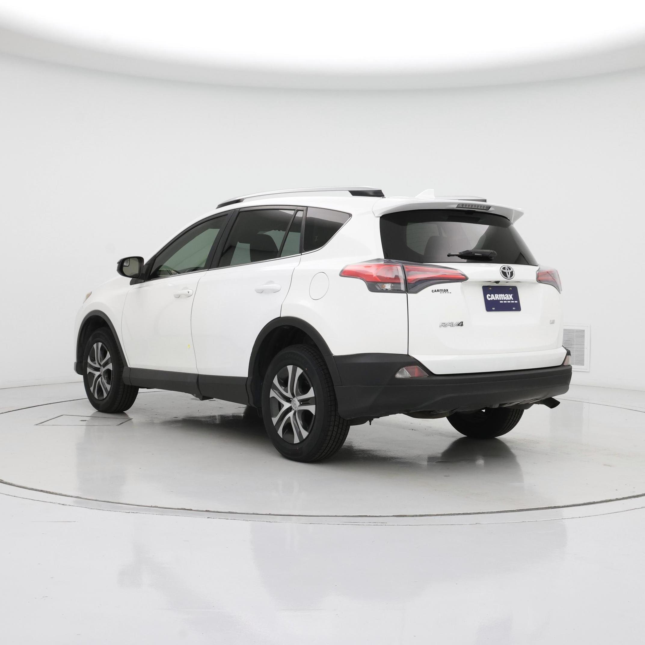 Thumbnail: 2017 Toyota RAV4 - 2