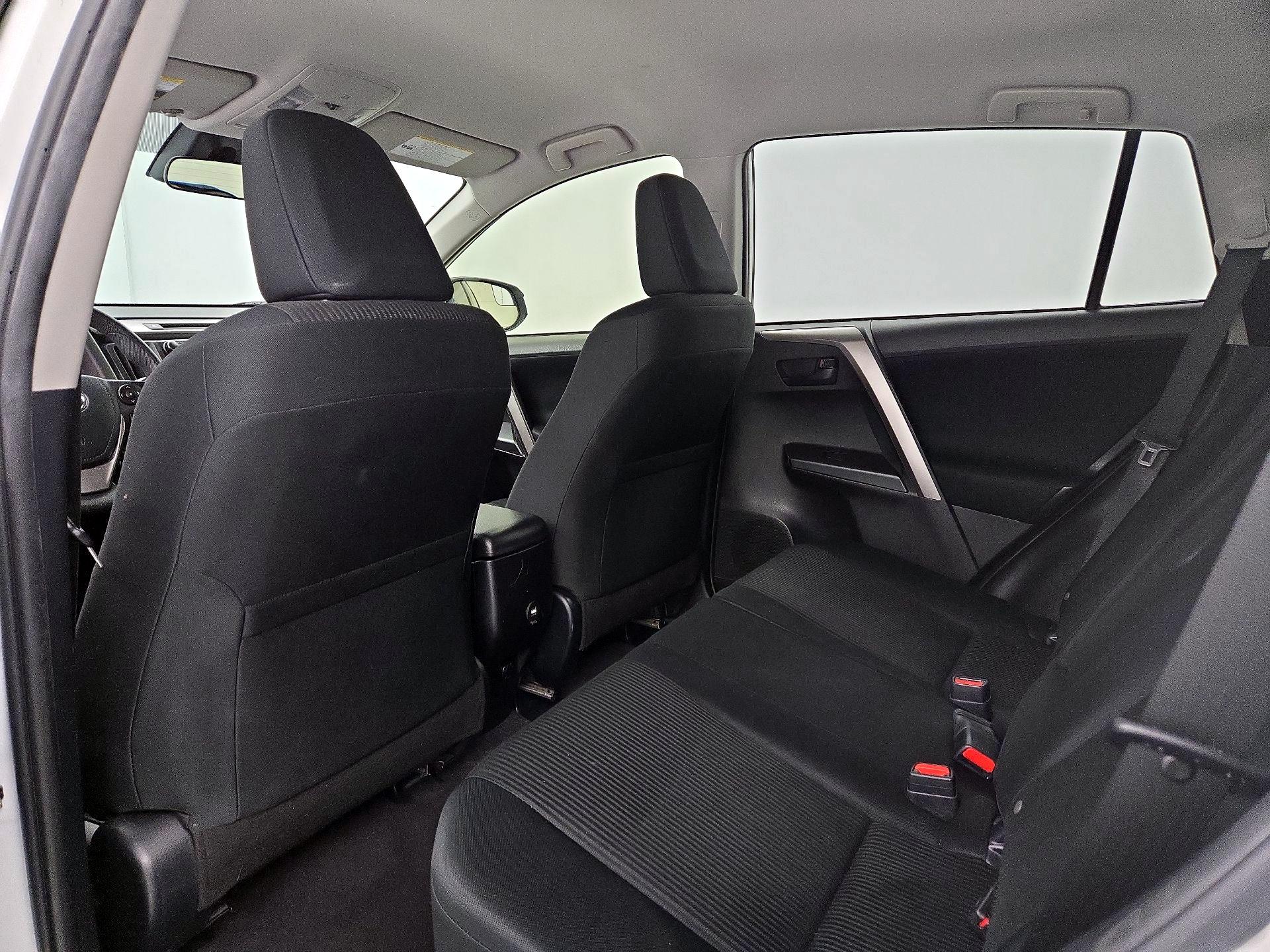 Thumbnail: 2017 Toyota RAV4 - 19