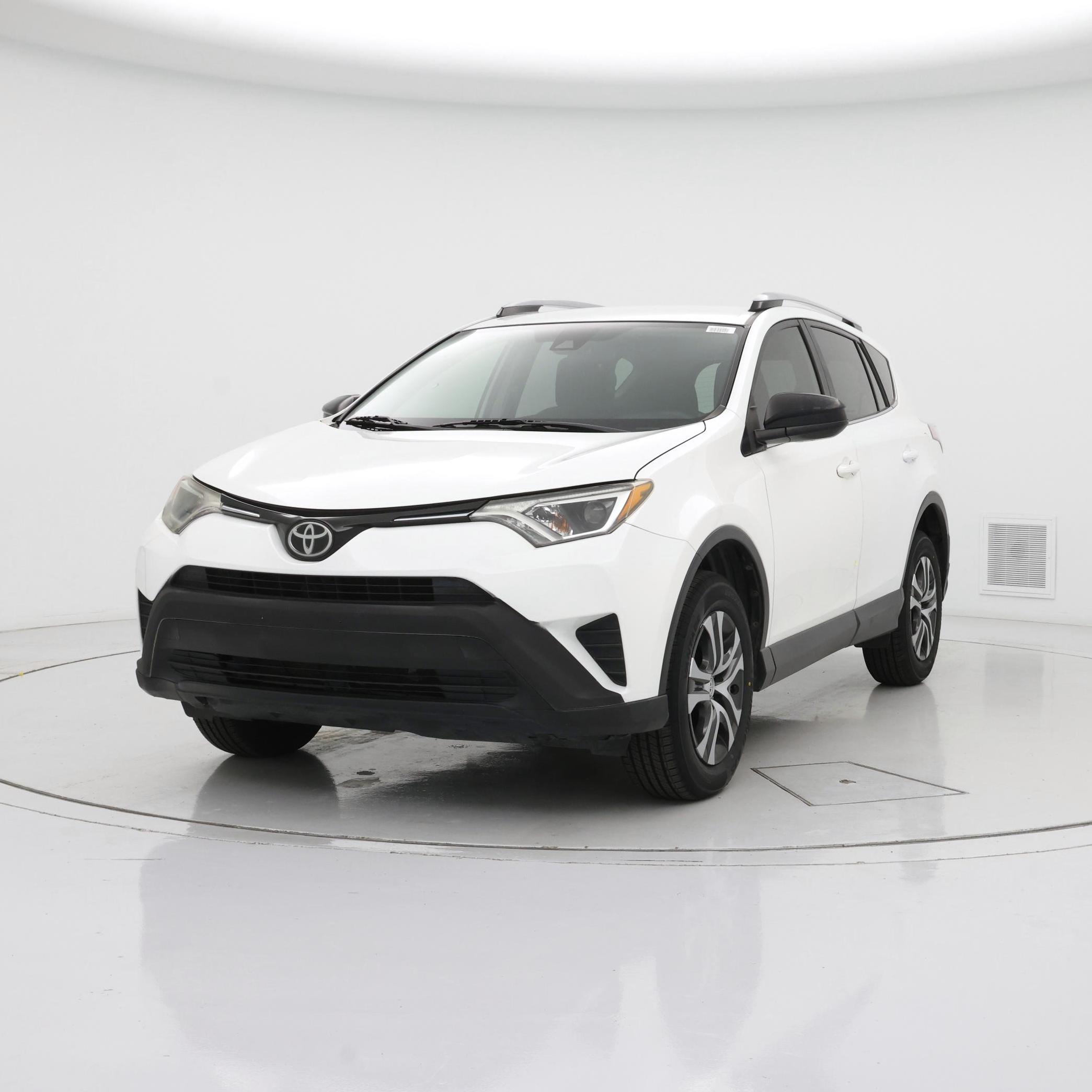 Thumbnail: 2017 Toyota RAV4 - 4