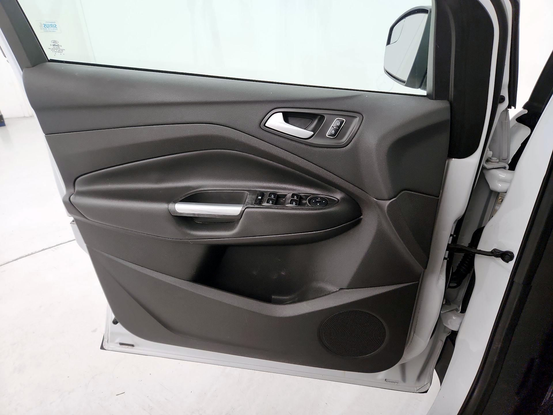 Thumbnail: 2016 Ford Escape - 12
