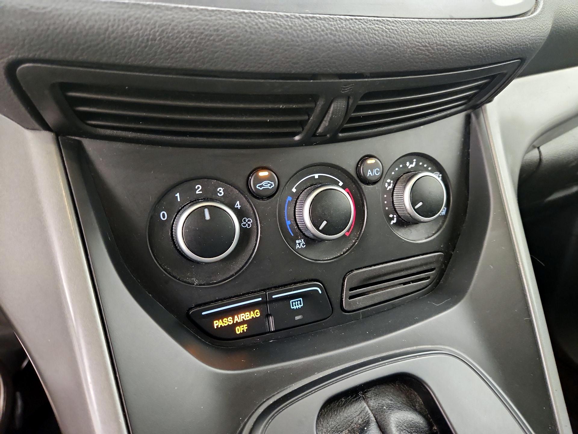 Thumbnail: 2016 Ford Escape - 16