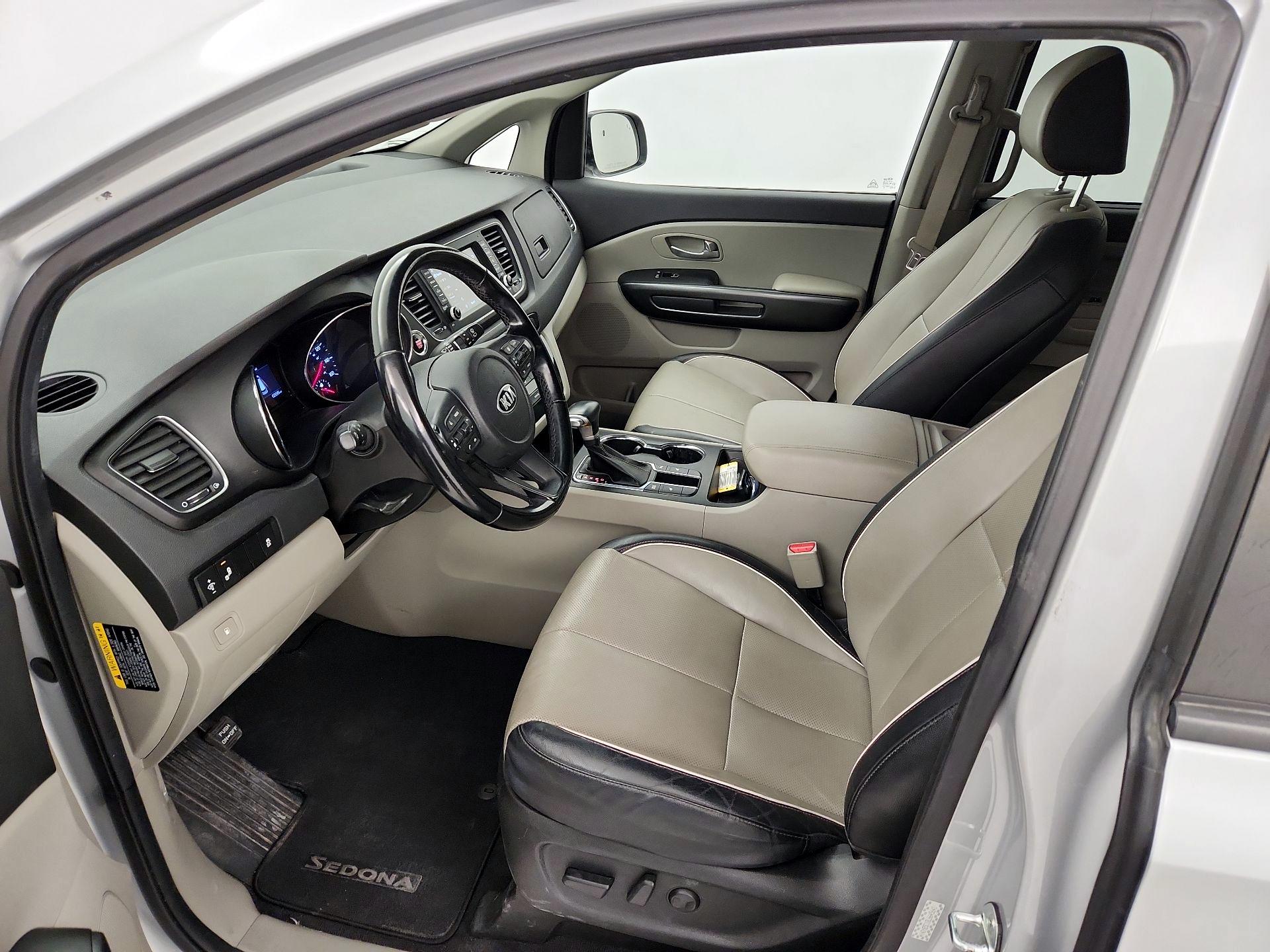 Thumbnail: 2020 Kia Sedona - 11