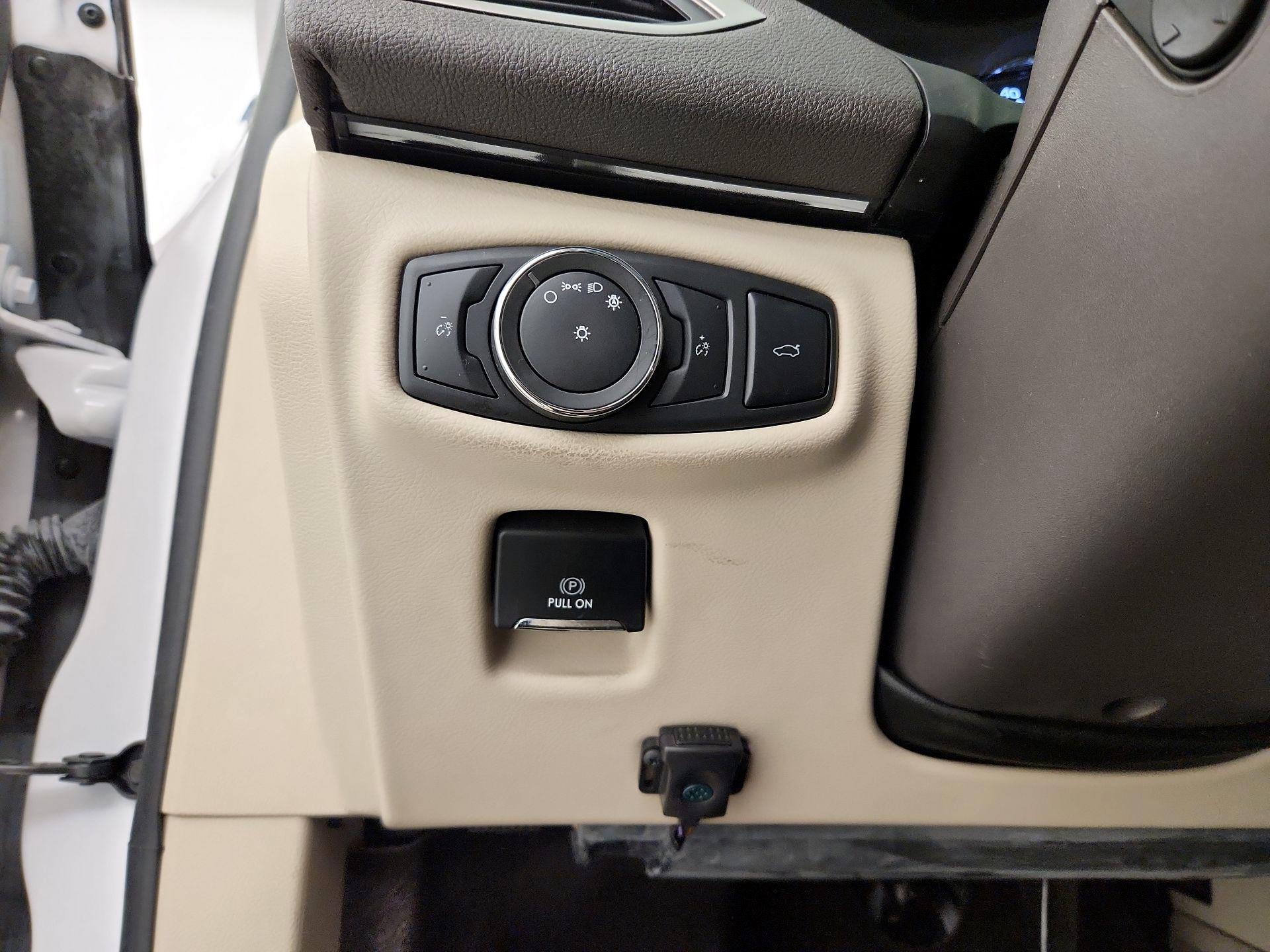 Thumbnail: 2017 Lincoln MKZ - 13