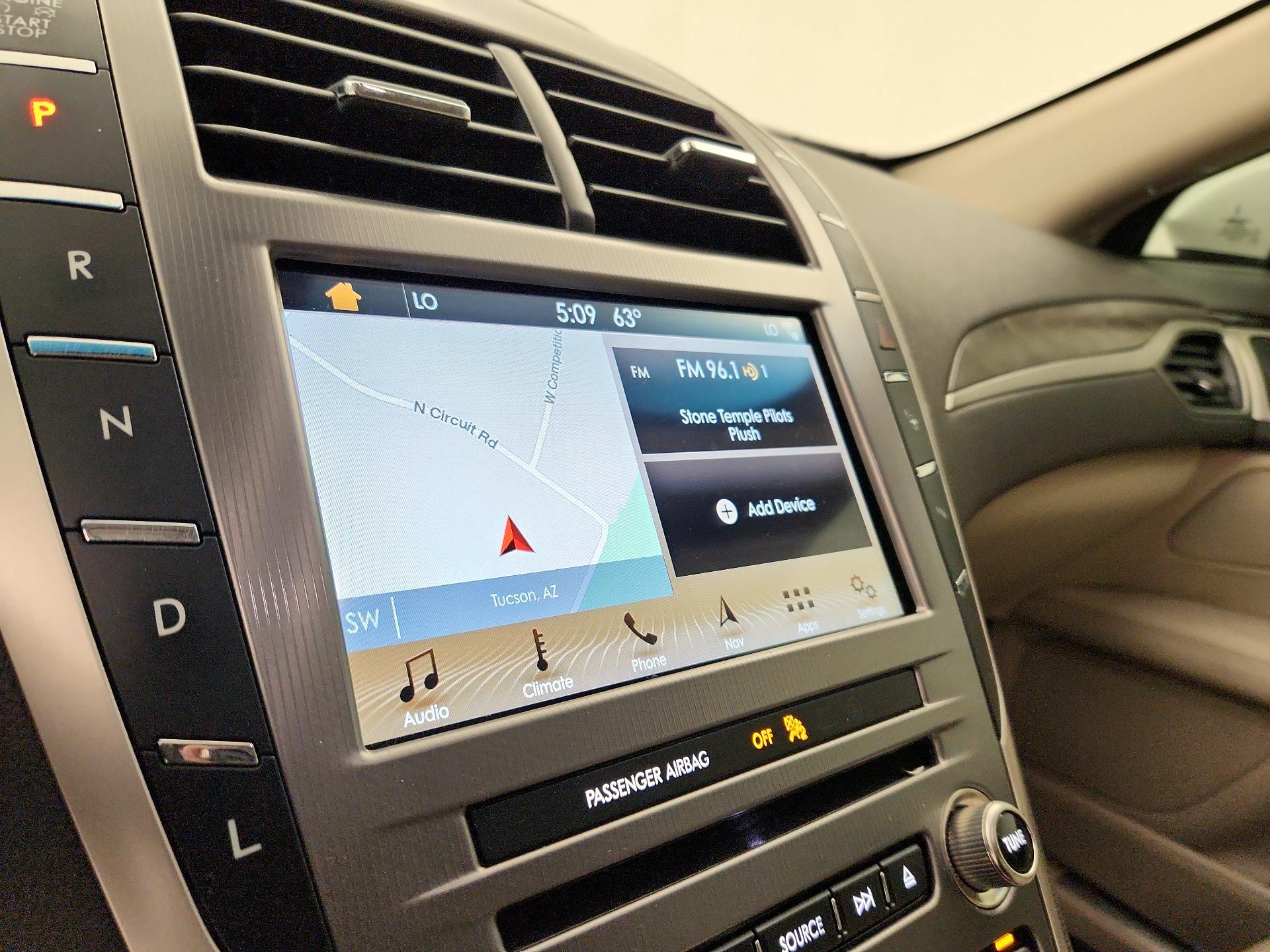 Thumbnail: 2017 Lincoln MKZ - 15