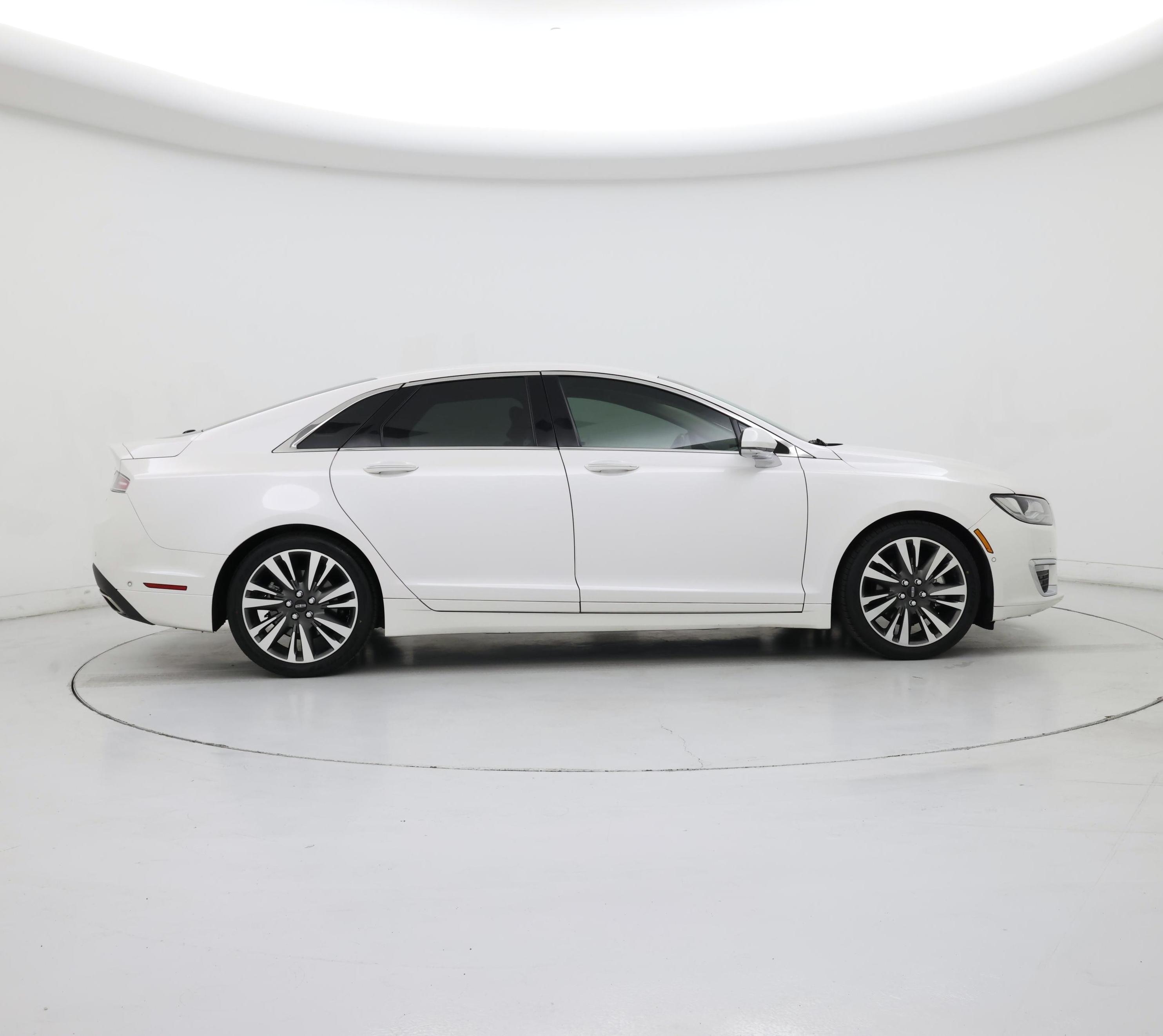 Thumbnail: 2017 Lincoln MKZ - 7