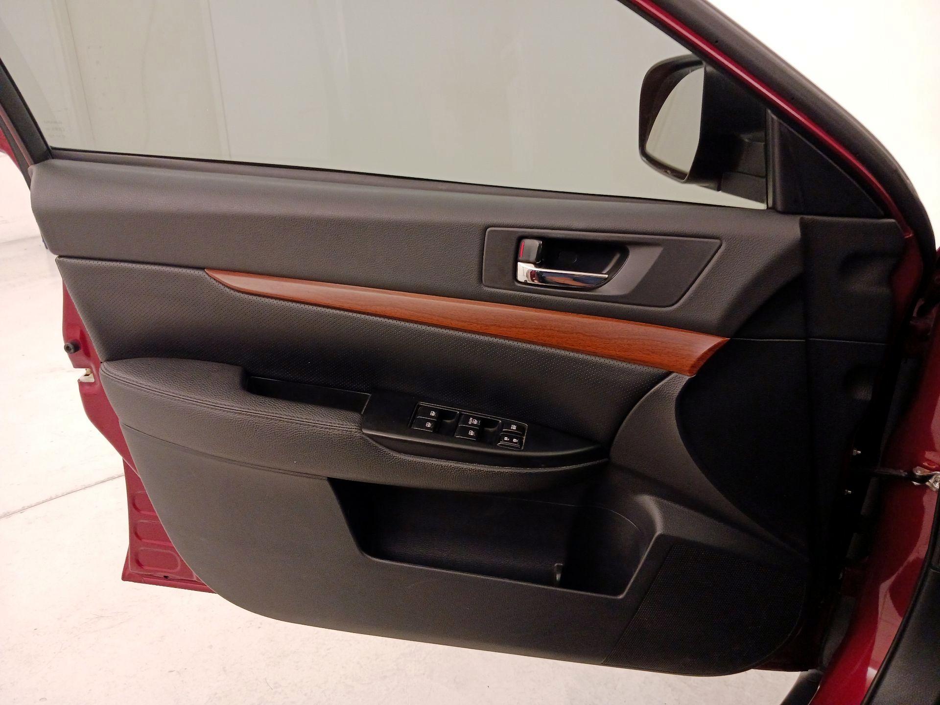 Thumbnail: 2014 Subaru Outback - 12