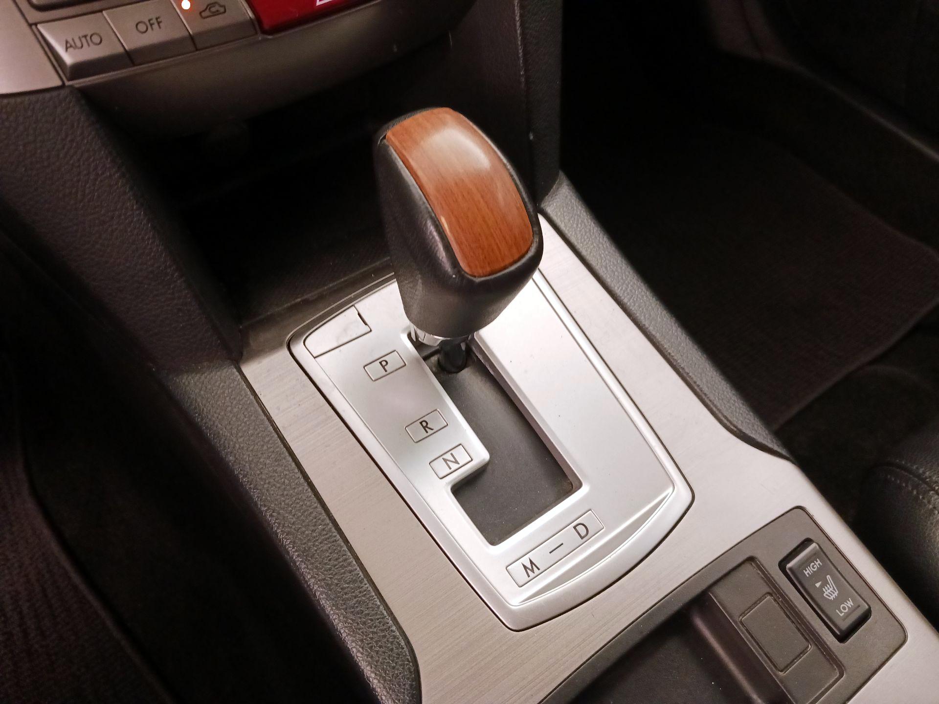 Thumbnail: 2014 Subaru Outback - 18