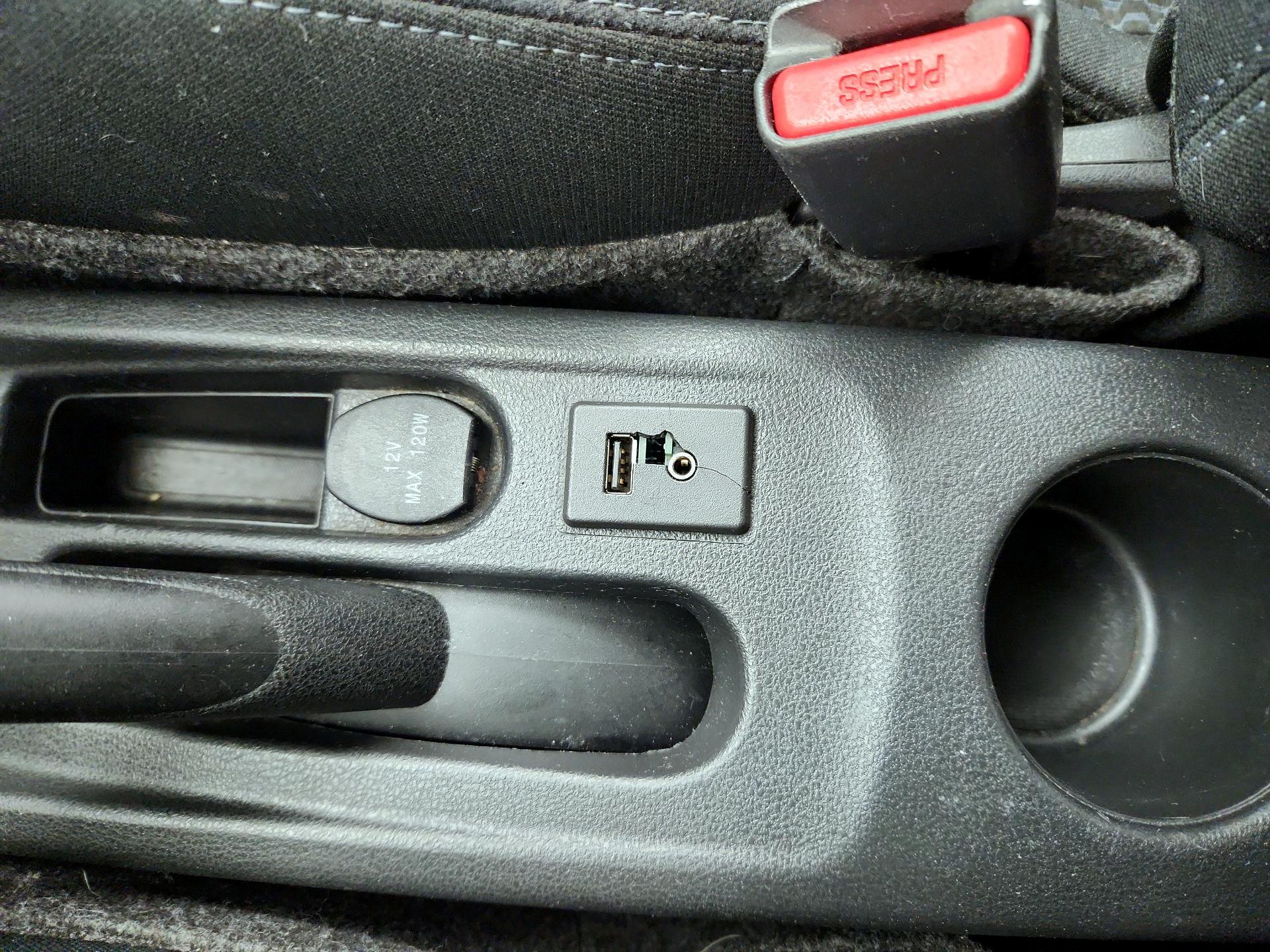 Thumbnail: 2016 Nissan Versa Note - 18