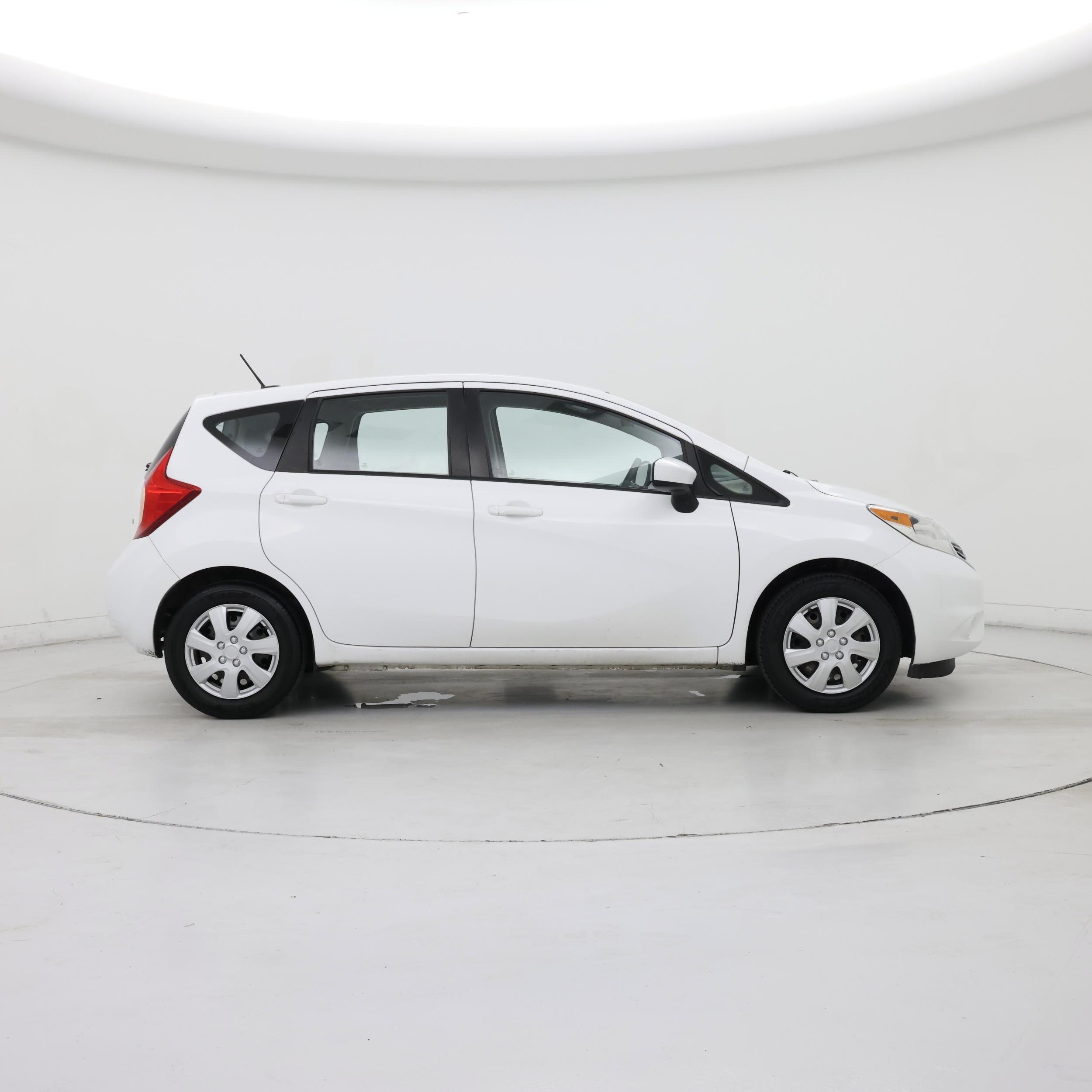 Thumbnail: 2016 Nissan Versa Note - 7
