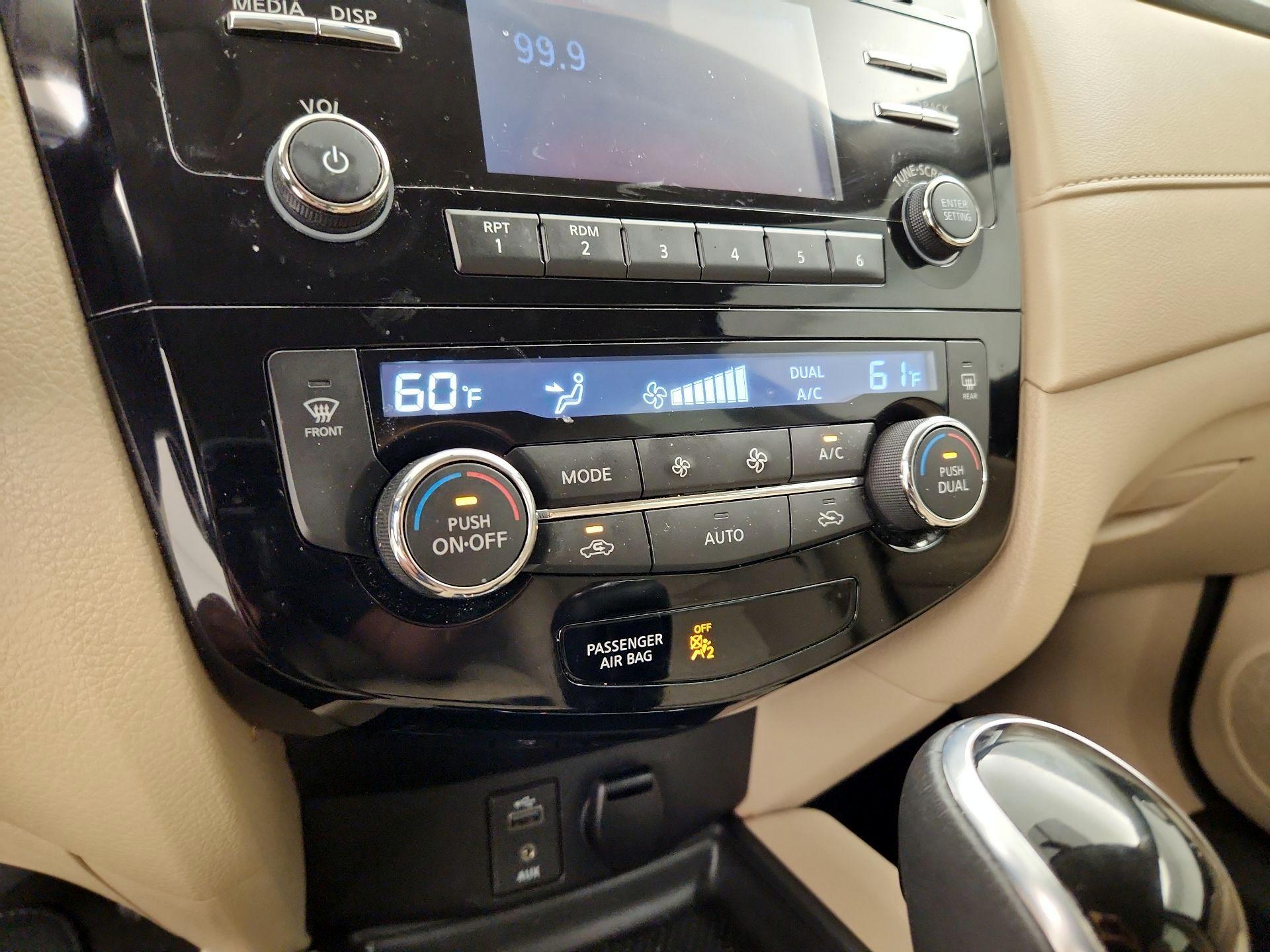 Thumbnail: 2017 Nissan Rogue - 16
