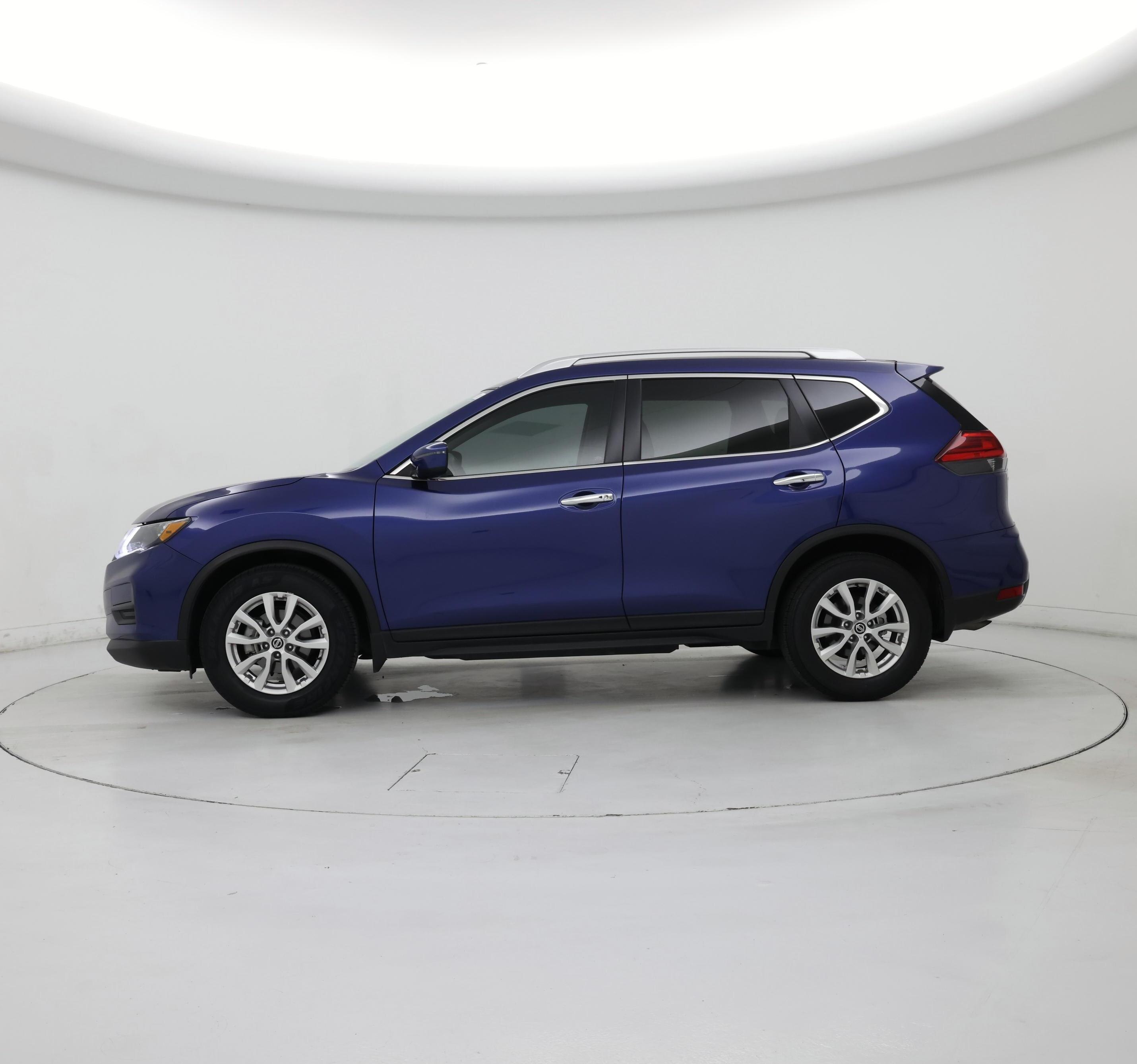 Thumbnail: 2017 Nissan Rogue - 3