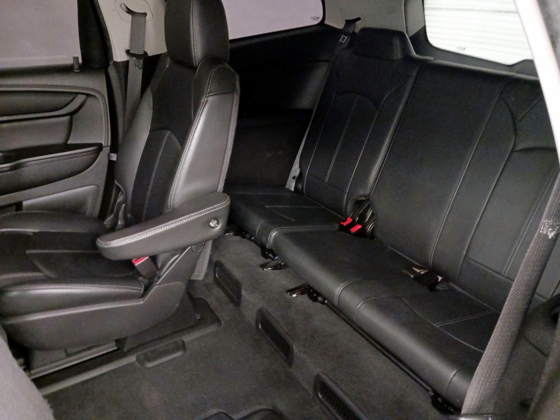 Thumbnail: 2016 Chevrolet Traverse - 20