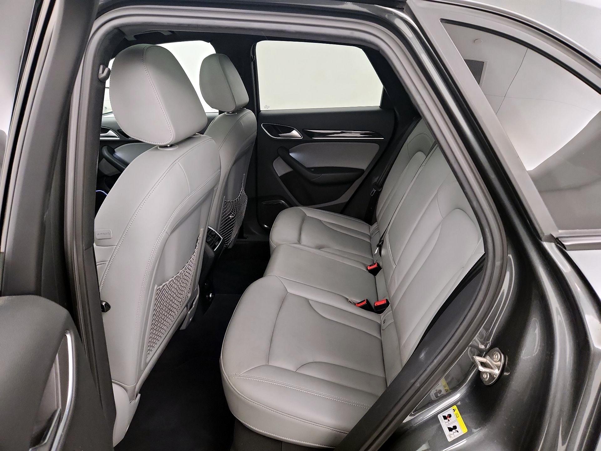 Thumbnail: 2018 Audi Q3 - 19
