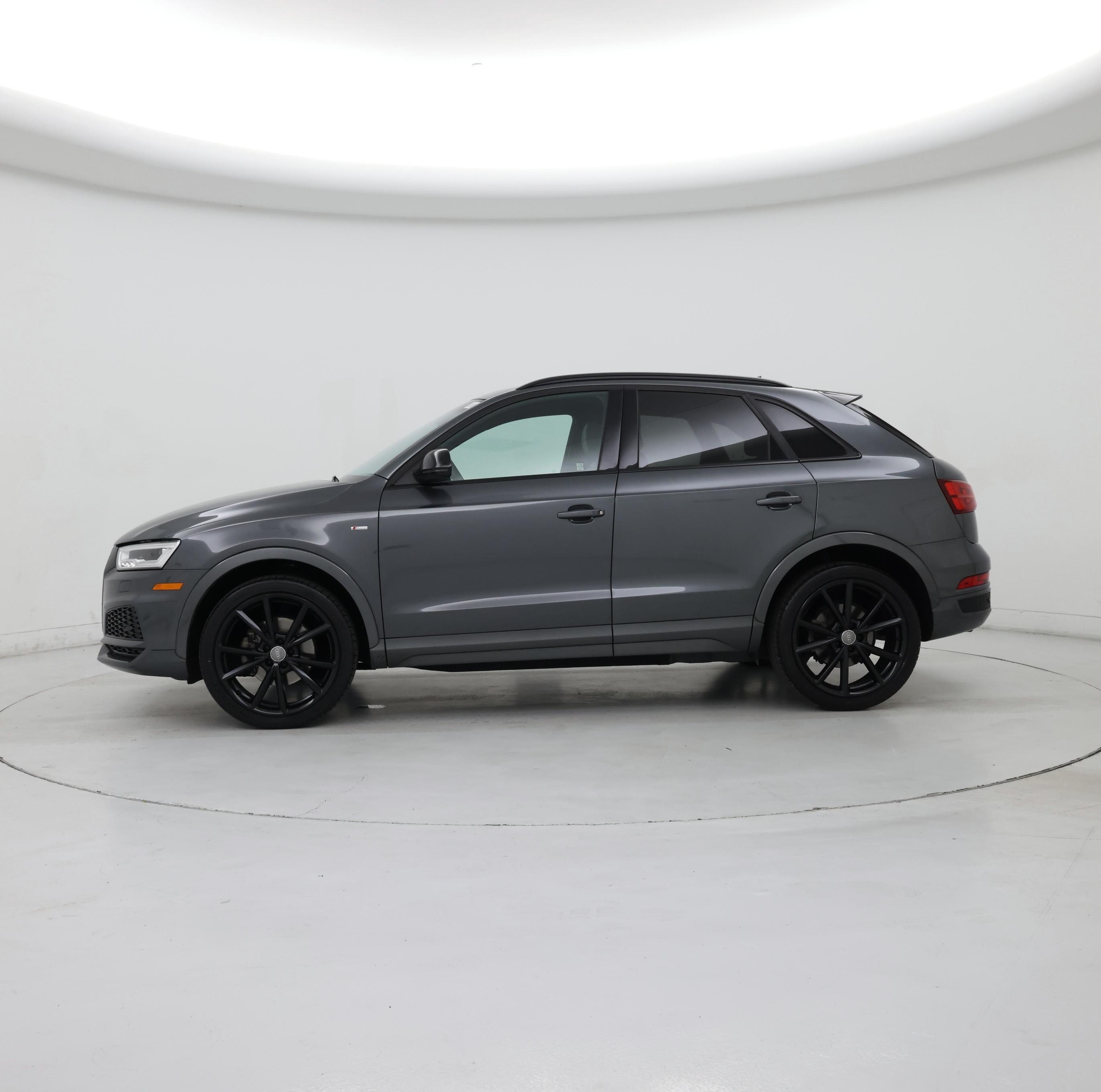 Thumbnail: 2018 Audi Q3 - 3