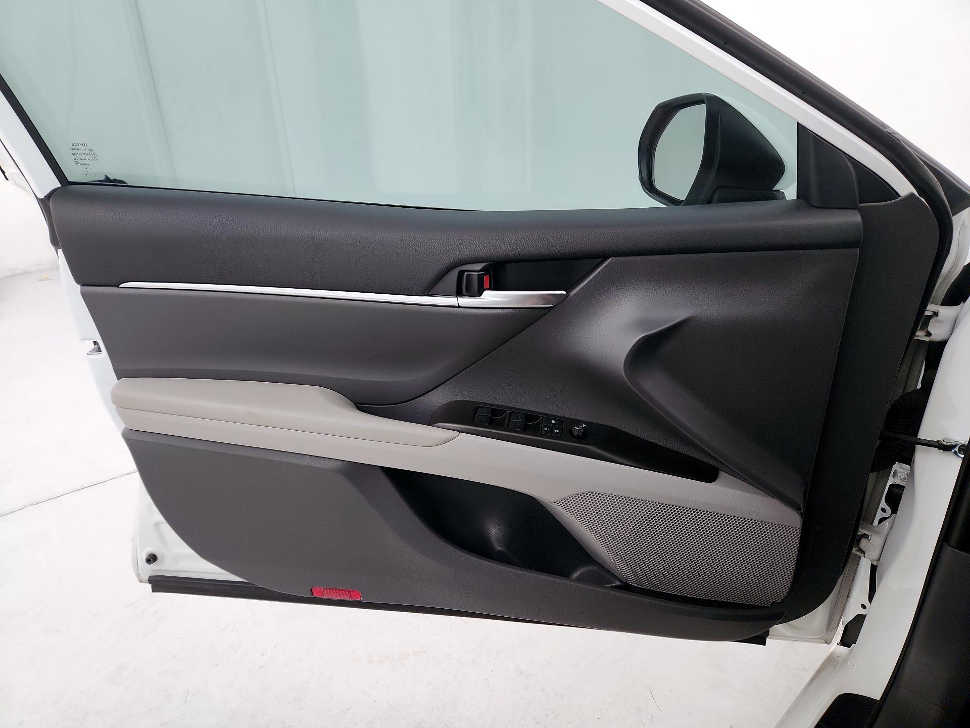 Thumbnail: 2024 Toyota Camry - 12