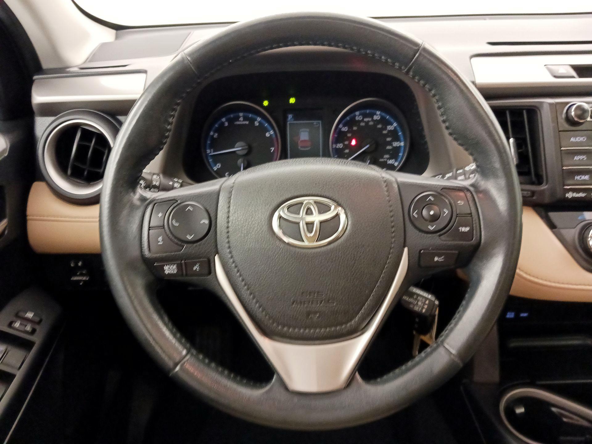Thumbnail: 2017 Toyota RAV4 - 10