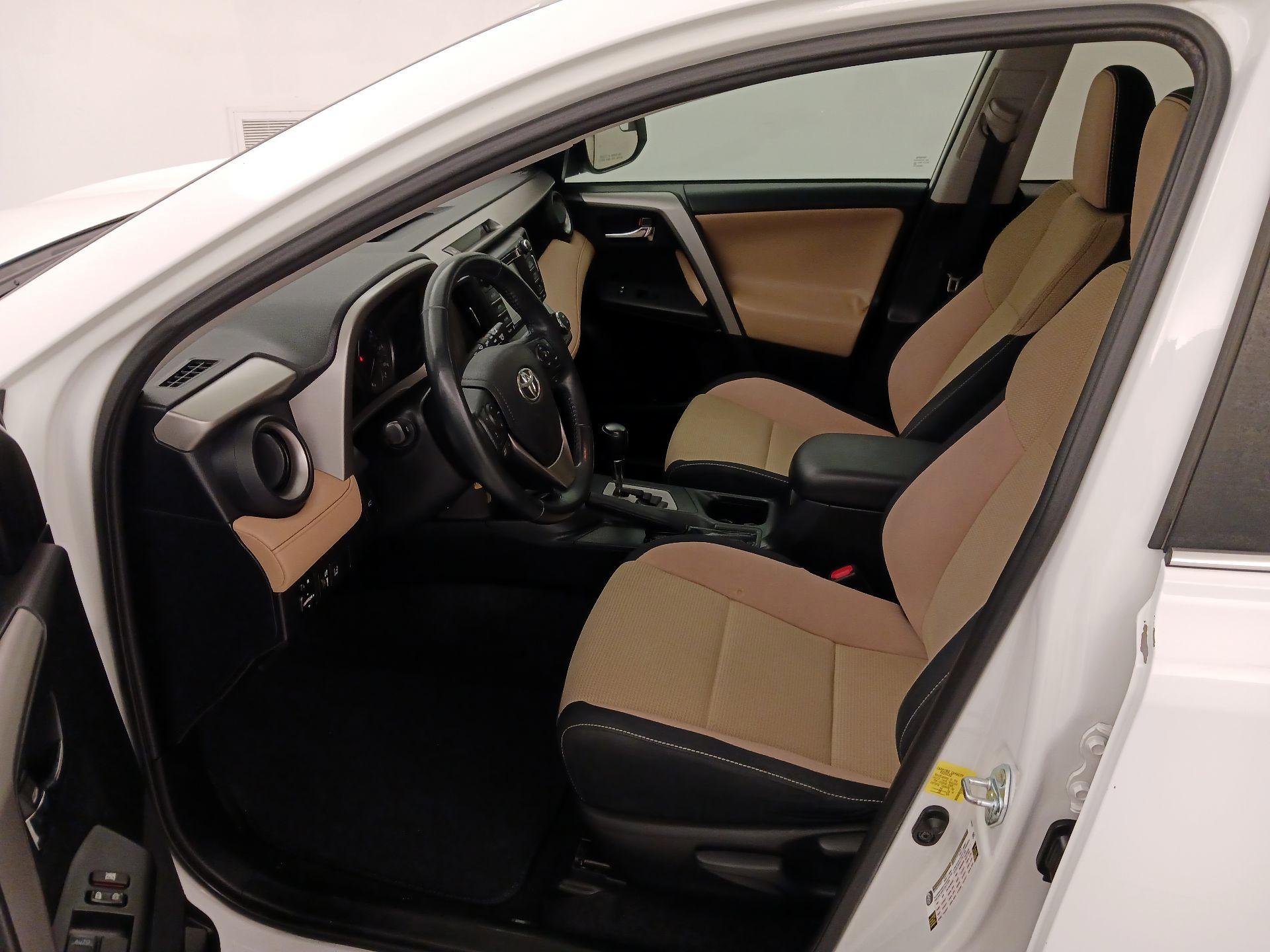 Thumbnail: 2017 Toyota RAV4 - 11