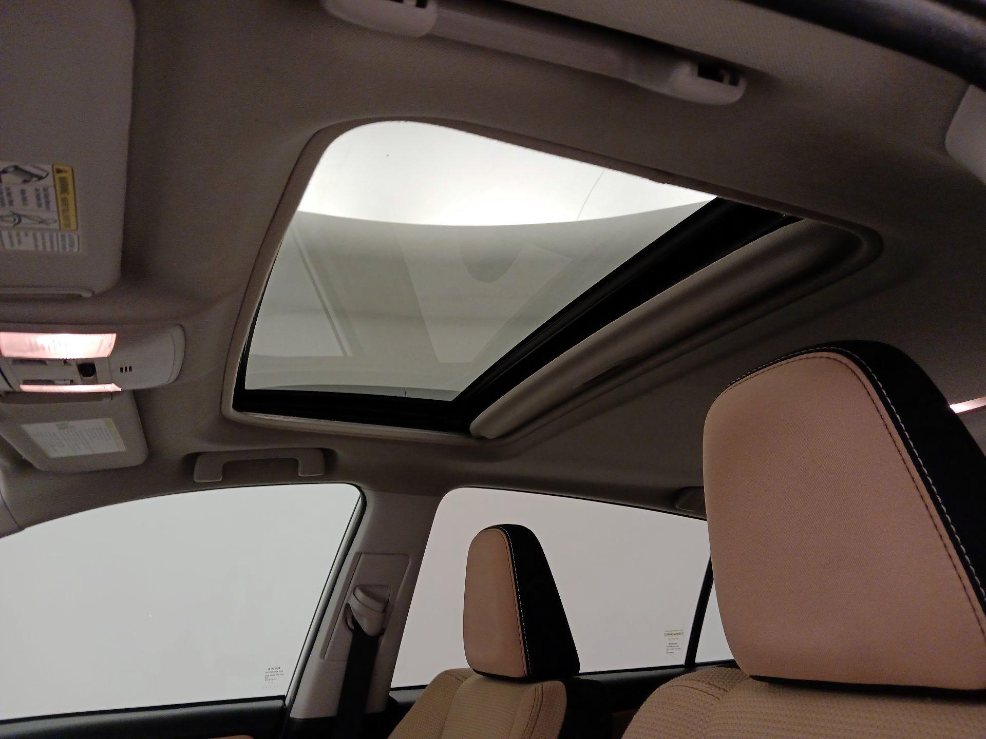 Thumbnail: 2017 Toyota RAV4 - 19