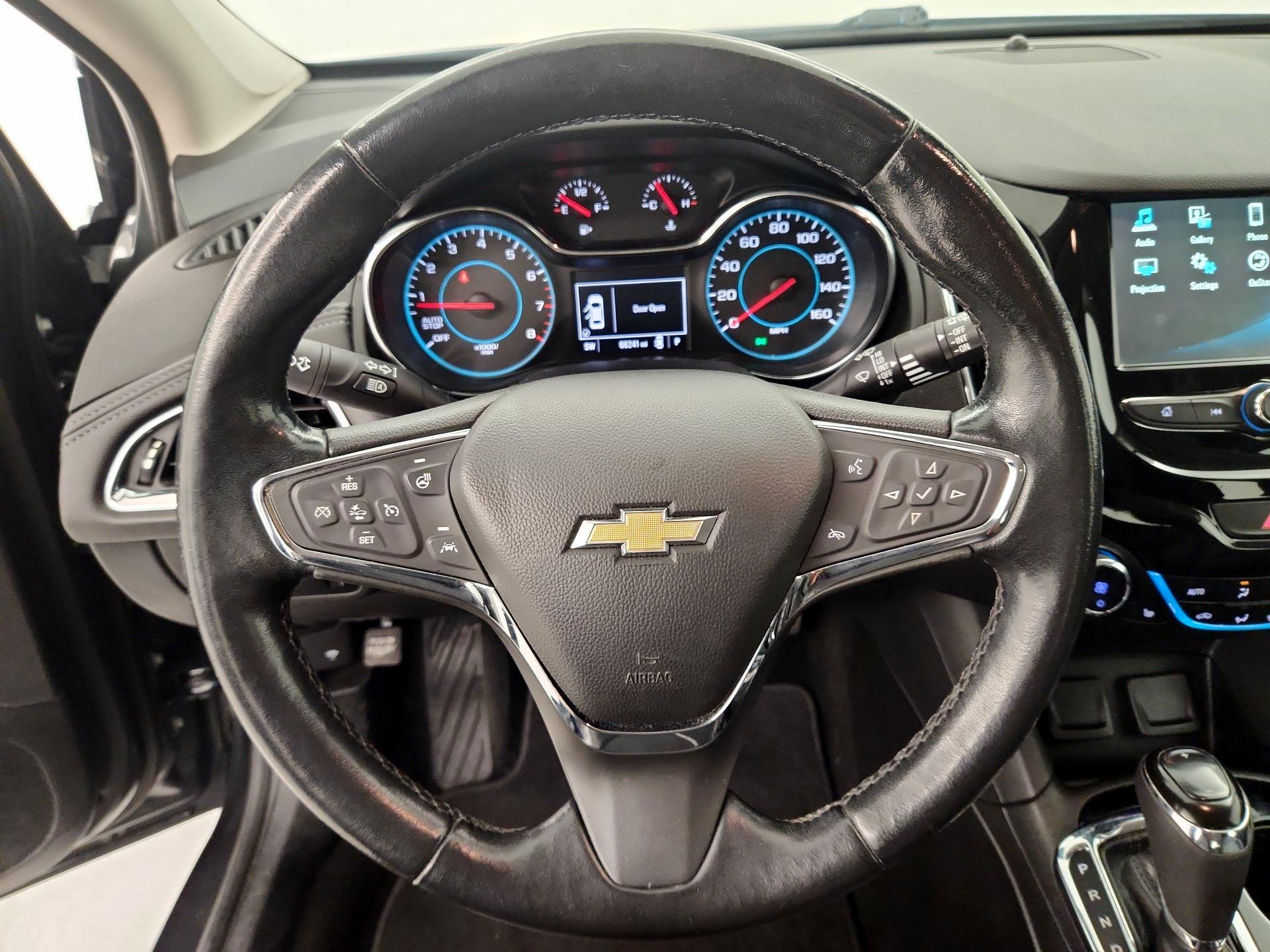 Thumbnail: 2017 Chevrolet Cruze - 10